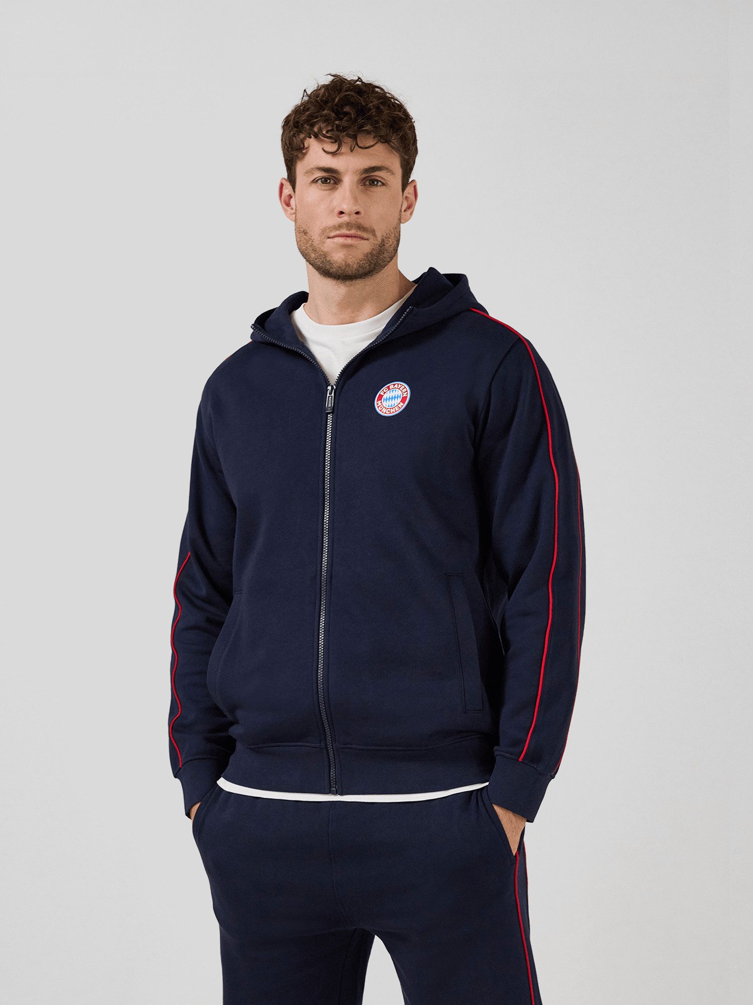 FC Bayern München Kapuzensweatjacke FC Bayern München, Zip-Hoodie Essentials, Herren, Navy