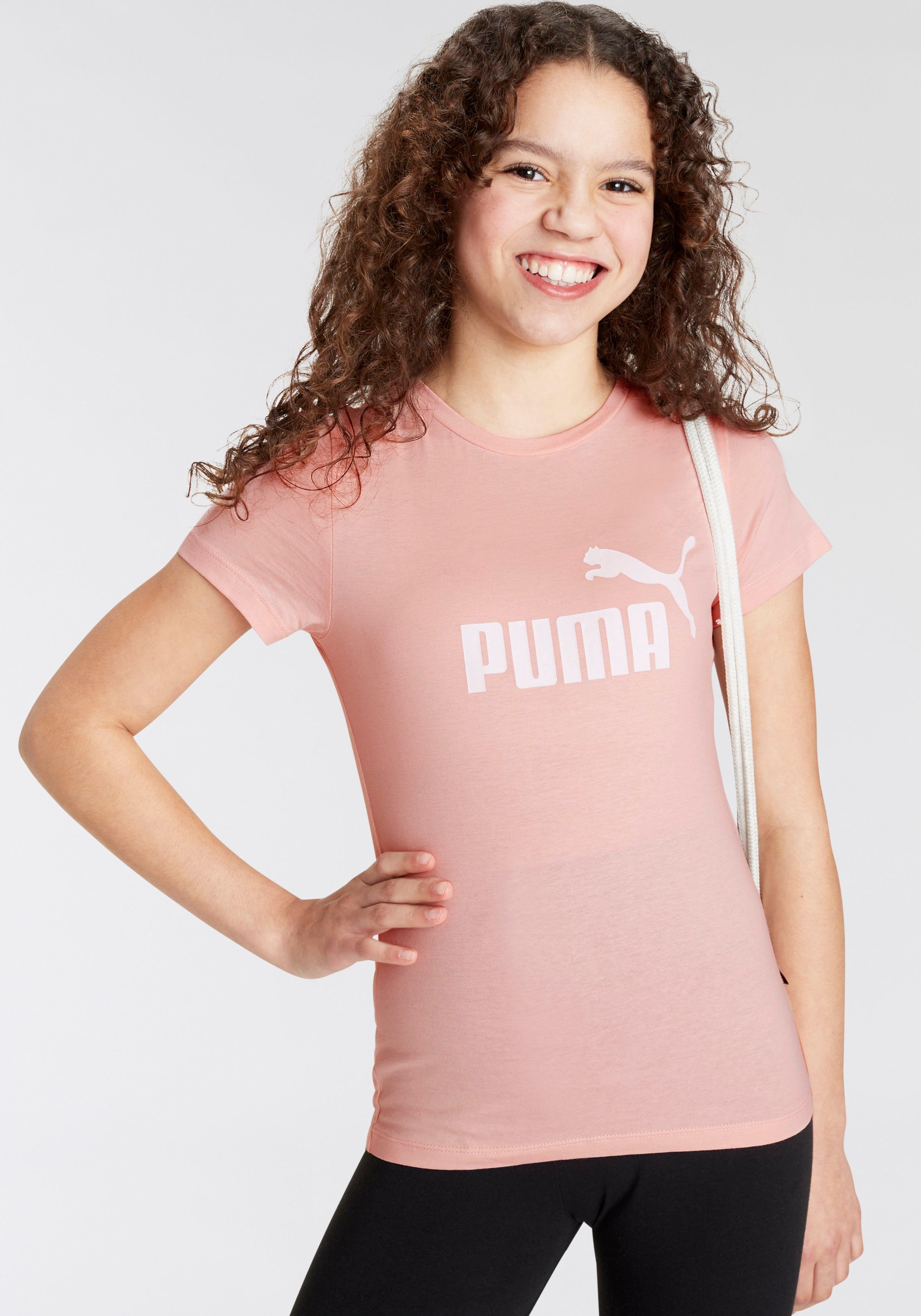 1 G, PUMA T-Shirt mit auf No. der Label Seite ESS PUMA linken LOGO TEE Logo