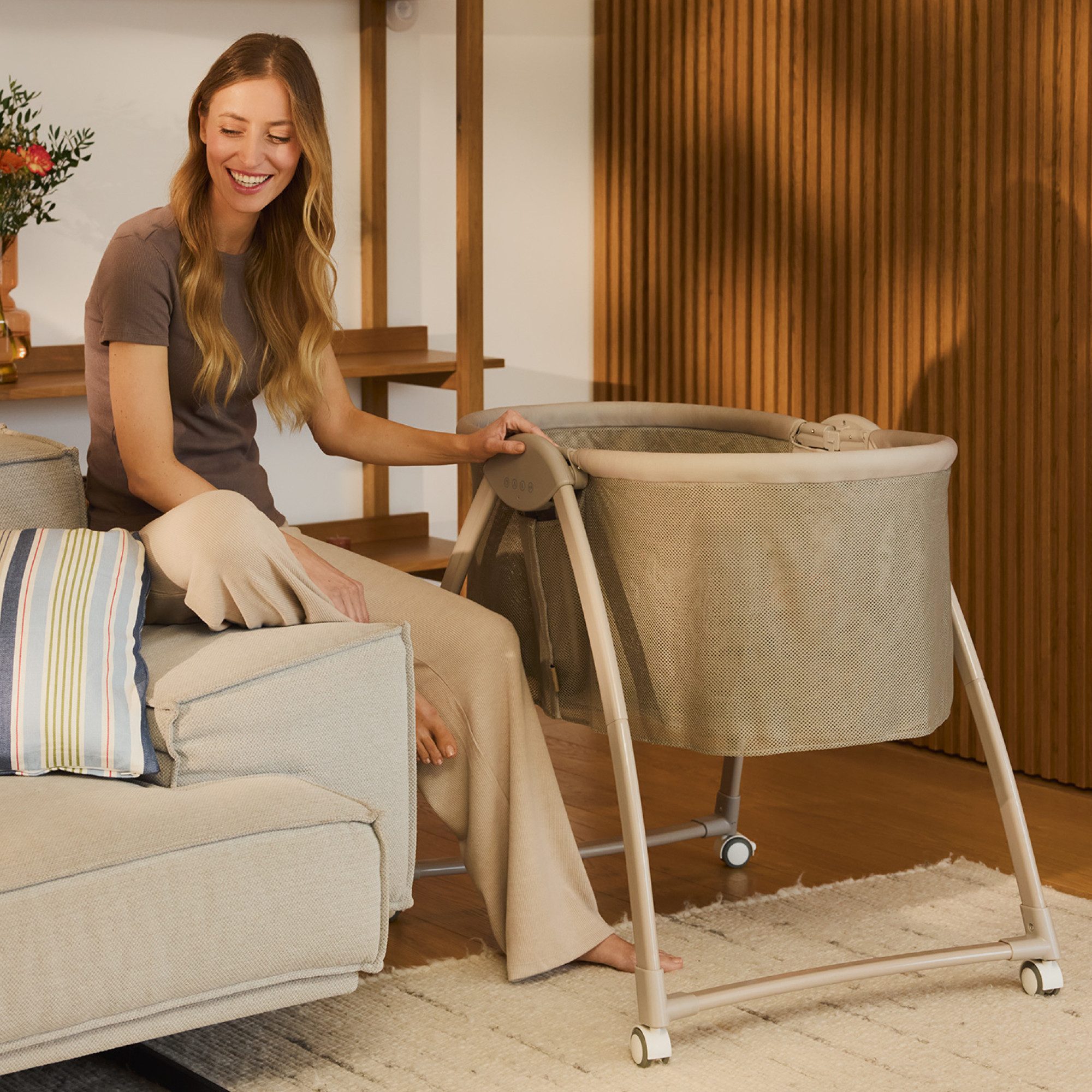 lionelo Baby-Reisebett GAYA, Wiegefunktion/3 Stufen/12 Melodien/Timer/Moskitonetz