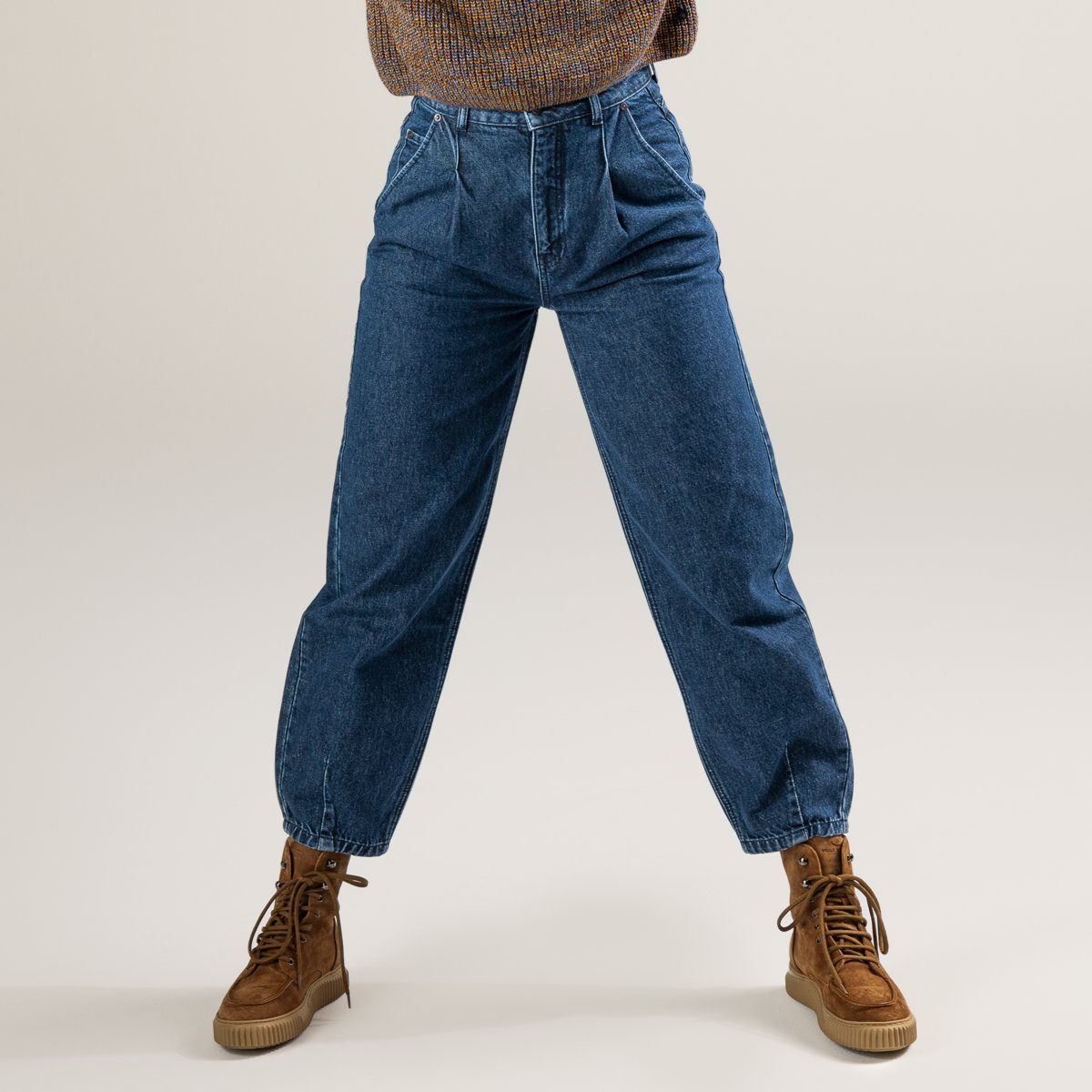 LIVING CRAFTS 5-Pocket-Hose PAULETTA Hochwertiger Jeans-Stoff, angenehme, großzügige Passform Dark Blue Denim
