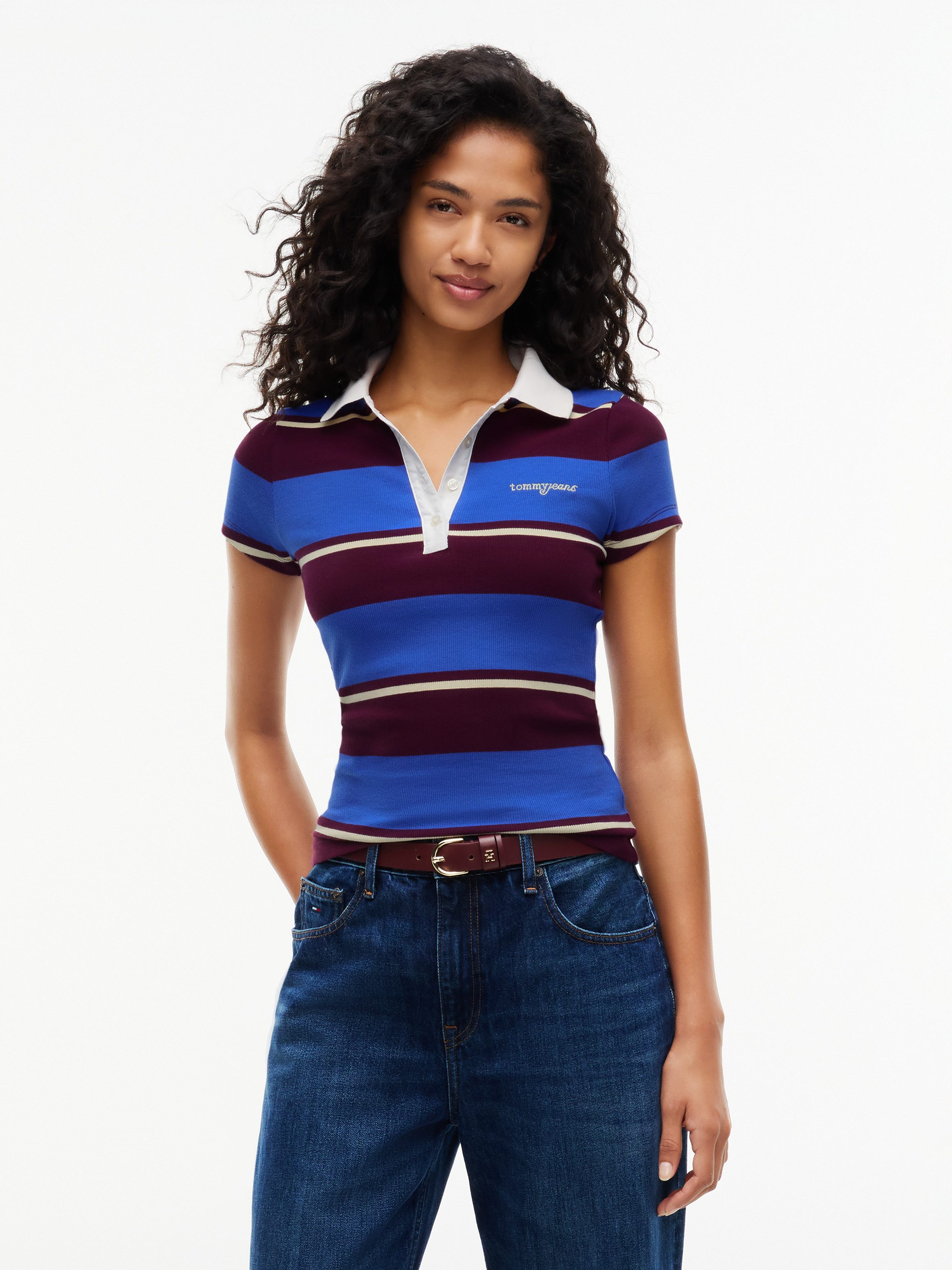 Tommy Jeans Poloshirt TJW SLIM SCRIPT RIB SS POLO Baumwollmischung, slim fit, figurbetont, in gerippter Struktur