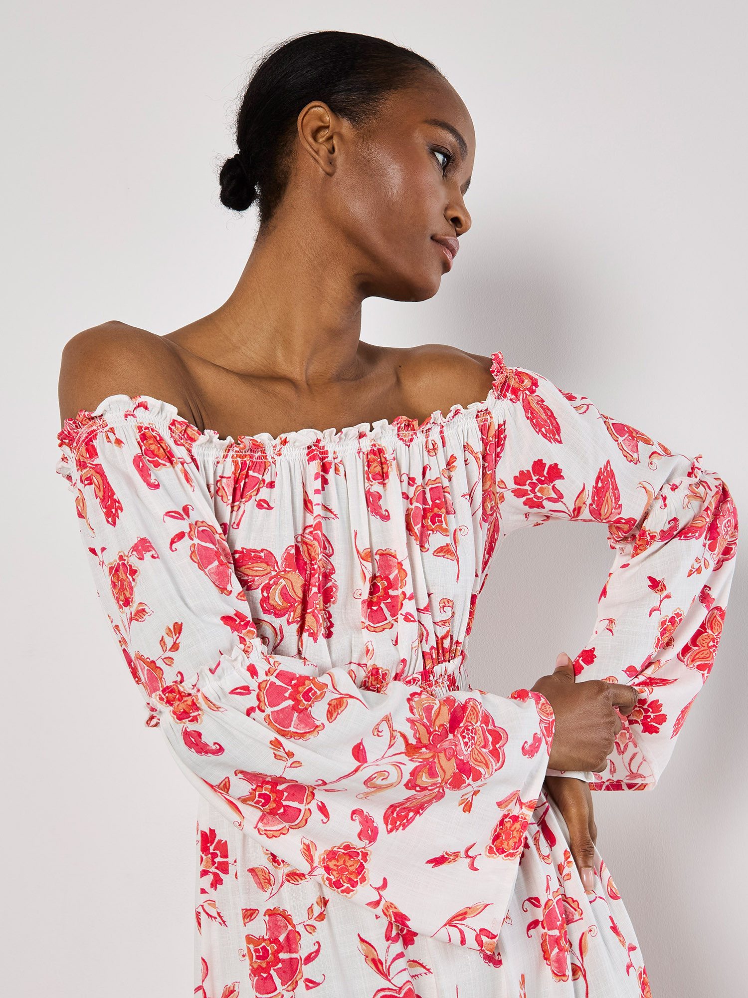 Apricot Maxikleid Floral Bardot Kleid mit Smokdetails günstig online kaufen