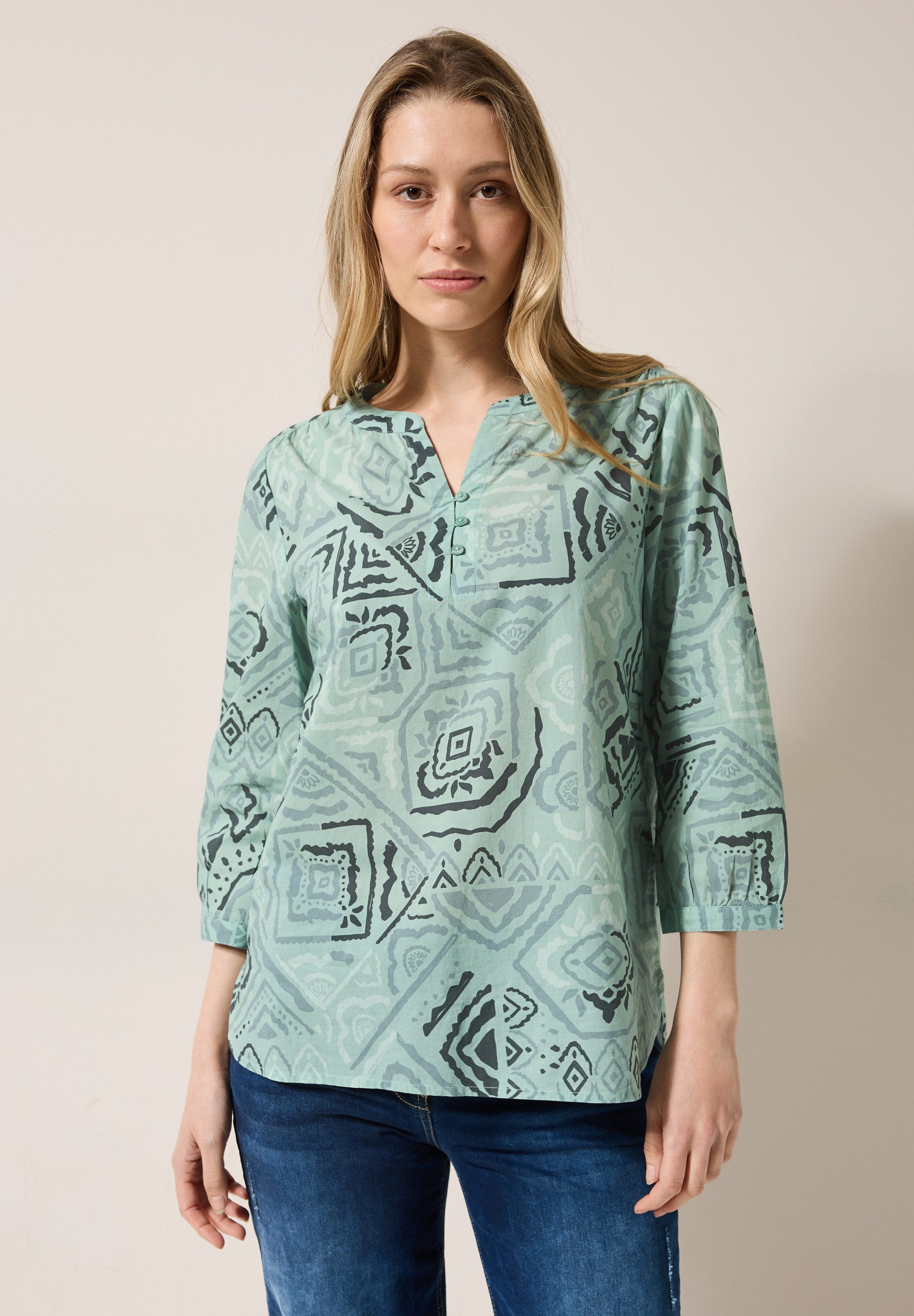 Klassische Bluse
