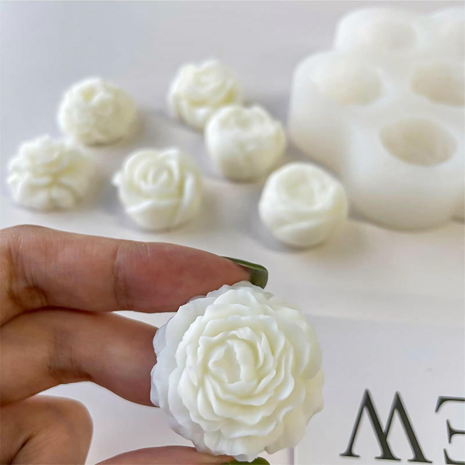 FOUORTUNATE-BEE Silikonform 7-fach Rosen Silikonform für Mini-Blumenkerzen, (1-tlg), Silikonform mit 7 Rosen für kleine Kerzen & Deko – Bild 5 von 5
