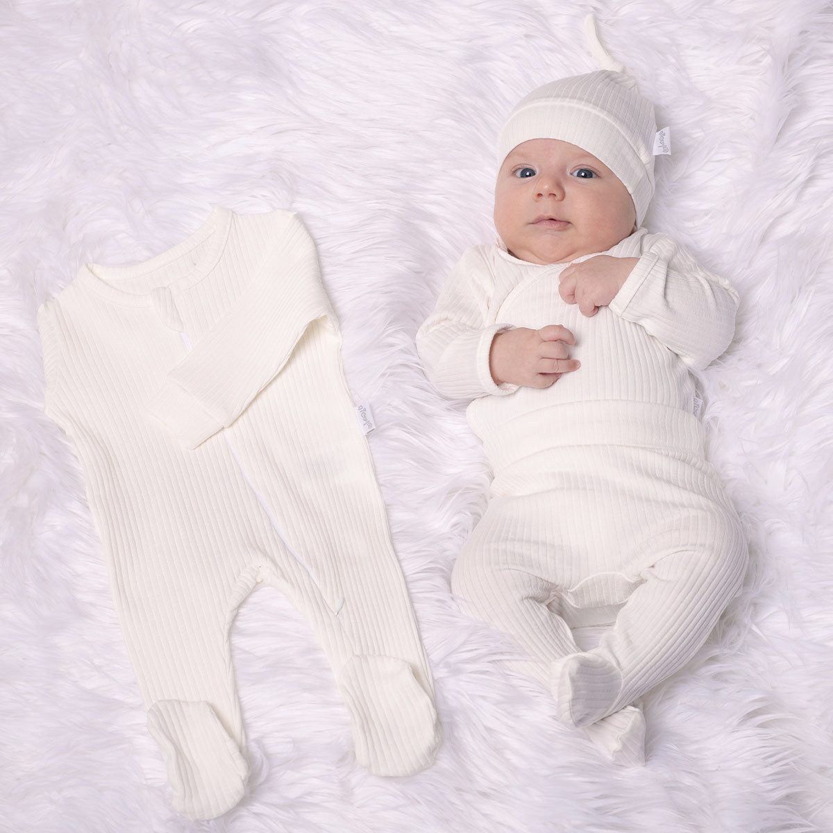 Babyhafen Starterpaket Baby Erstausstattung Neugeborene Gr.56 Weiß Baby-Sets Klinik (Set, 4-tlg., Langarmbody – Babyhose – Mütze – Strampler) 100% Baumwolle