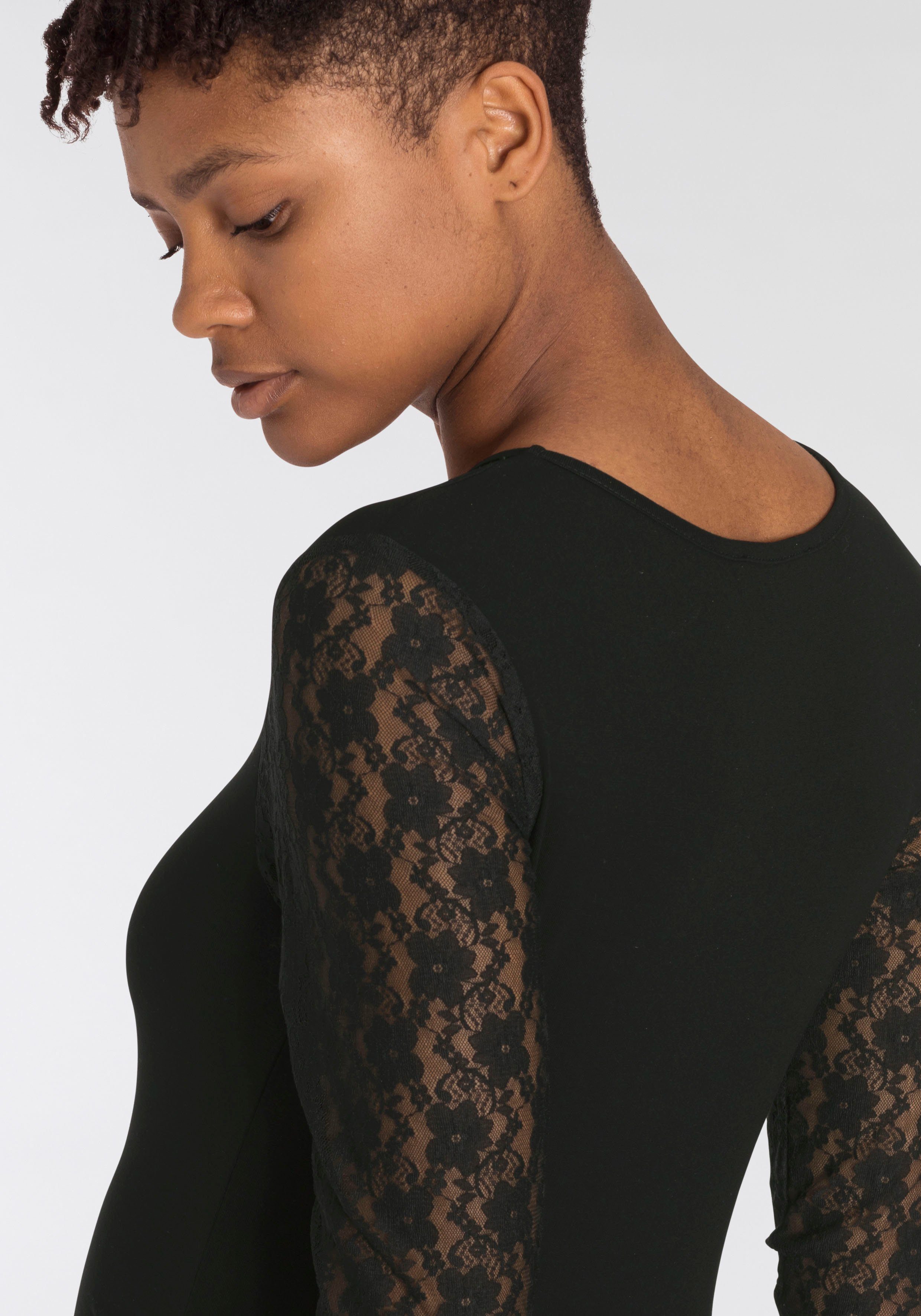 Nine-month maternity shirt, figure-hugging cut for pregnancy and breastfeeding, hip-length fit, round neck