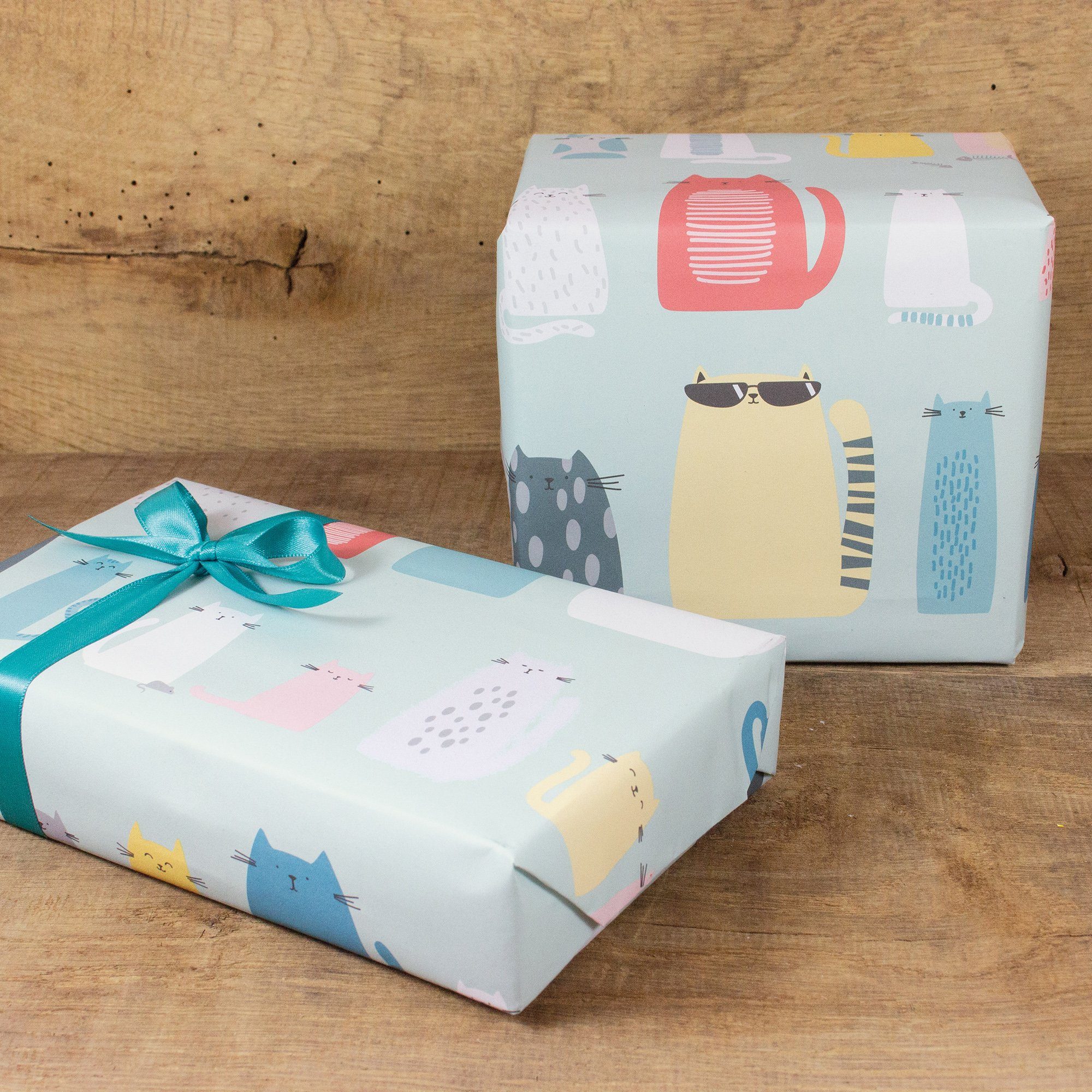 Bow & Hummingbird Geschenkpapier Katzen 69x48cm – Hochwertiges Geschenkpapier mit modernem Katzenmotiv, Bow & Hummingbird, 100% Recyclingpapier