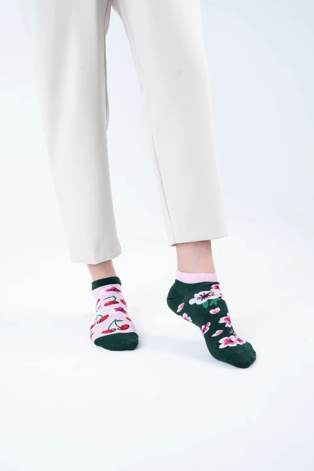 Many Mornings Sneakersocken Many Mornings Sneaker Cherry Blossom (1 Paar, 1-Paar, 1 Paar) immer ein dismatching Paar