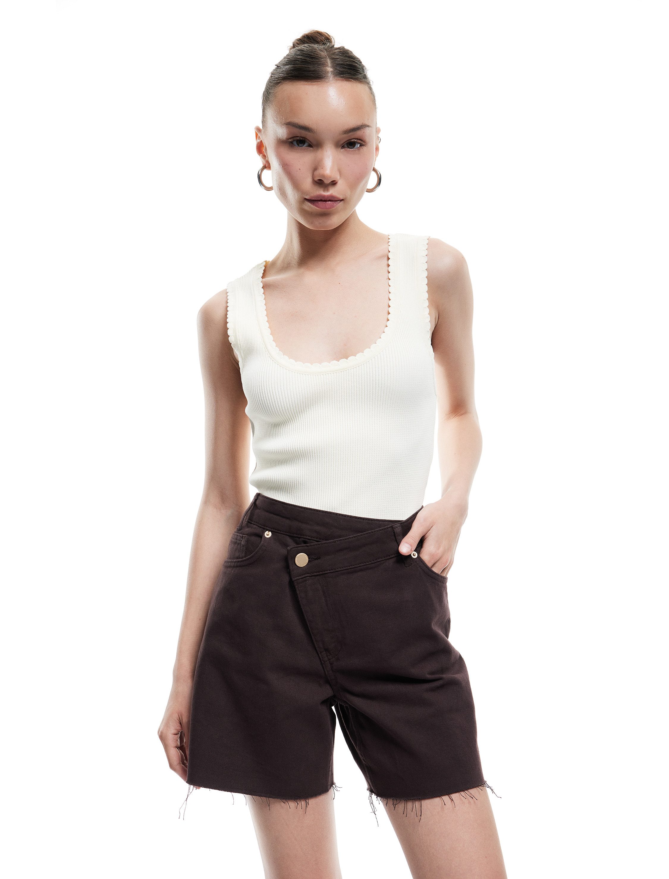 Koton Jeansshorts Koton Mini-Shorts Mit Knopfdetails
