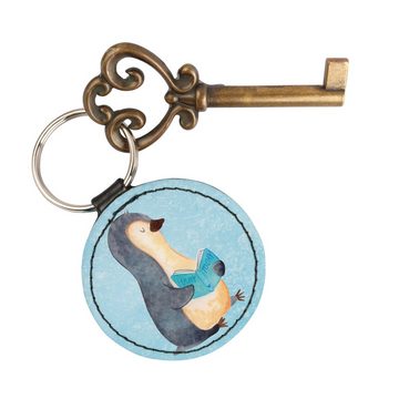 Mr. & Mrs. Panda Schlüsselanhänger Pinguin Buch - Eisblau - Geschenk, Anhänger, nichtstun, Taschenanhäng (1-tlg), Elegantes Accessoire