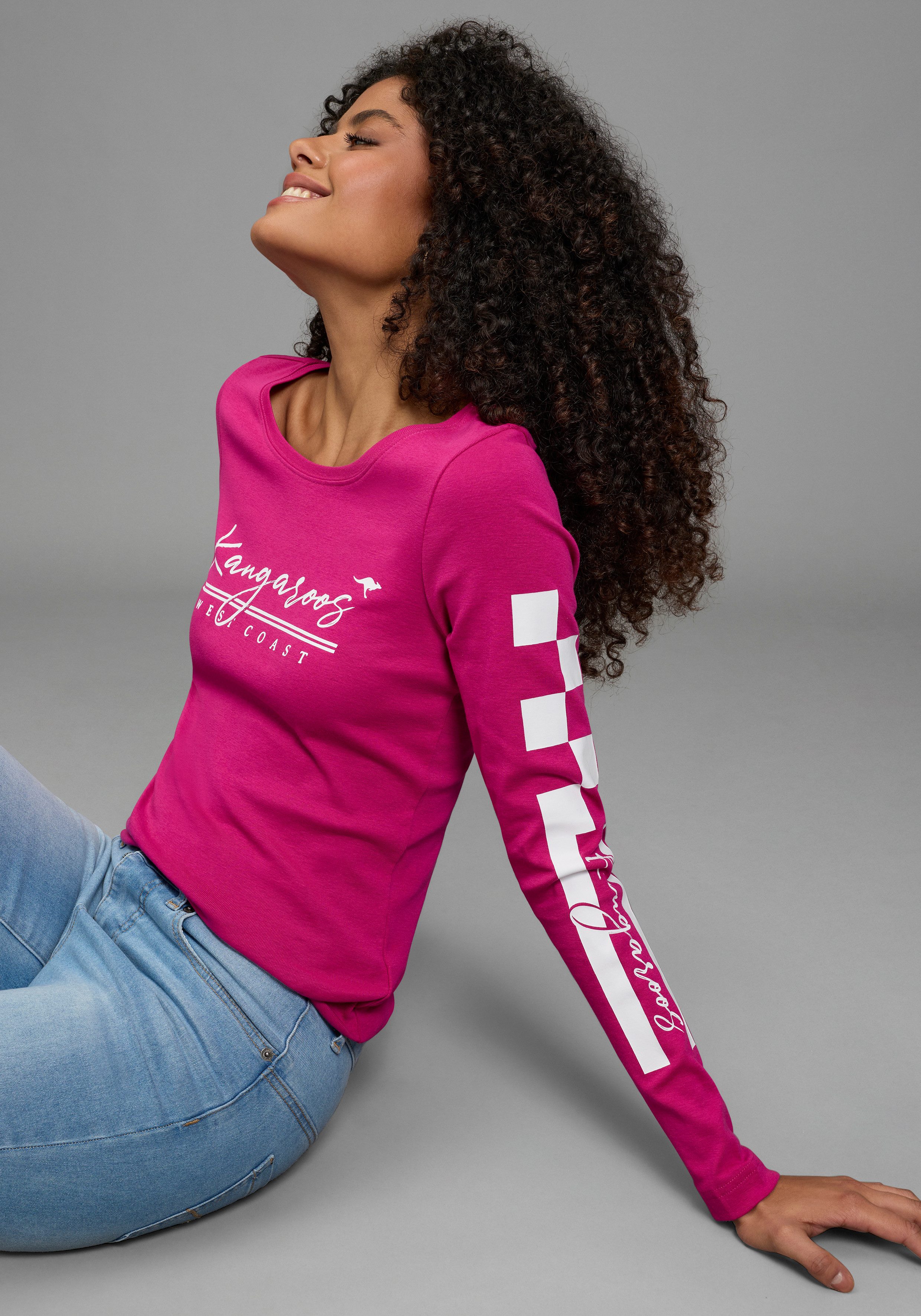 KangaROOS Langarmshirt Langarm, sehr figurbetonte Passform, aus Baumwolle