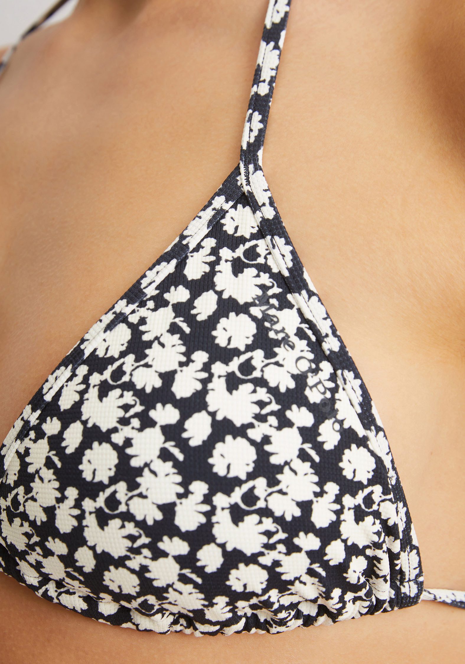 Marc O'Polo Triangel-Bikini-Top Millefleur, Blumen-Design, schnelltrocknend, zum Knoten im Nacken & Rücken – Bild 4 von 5