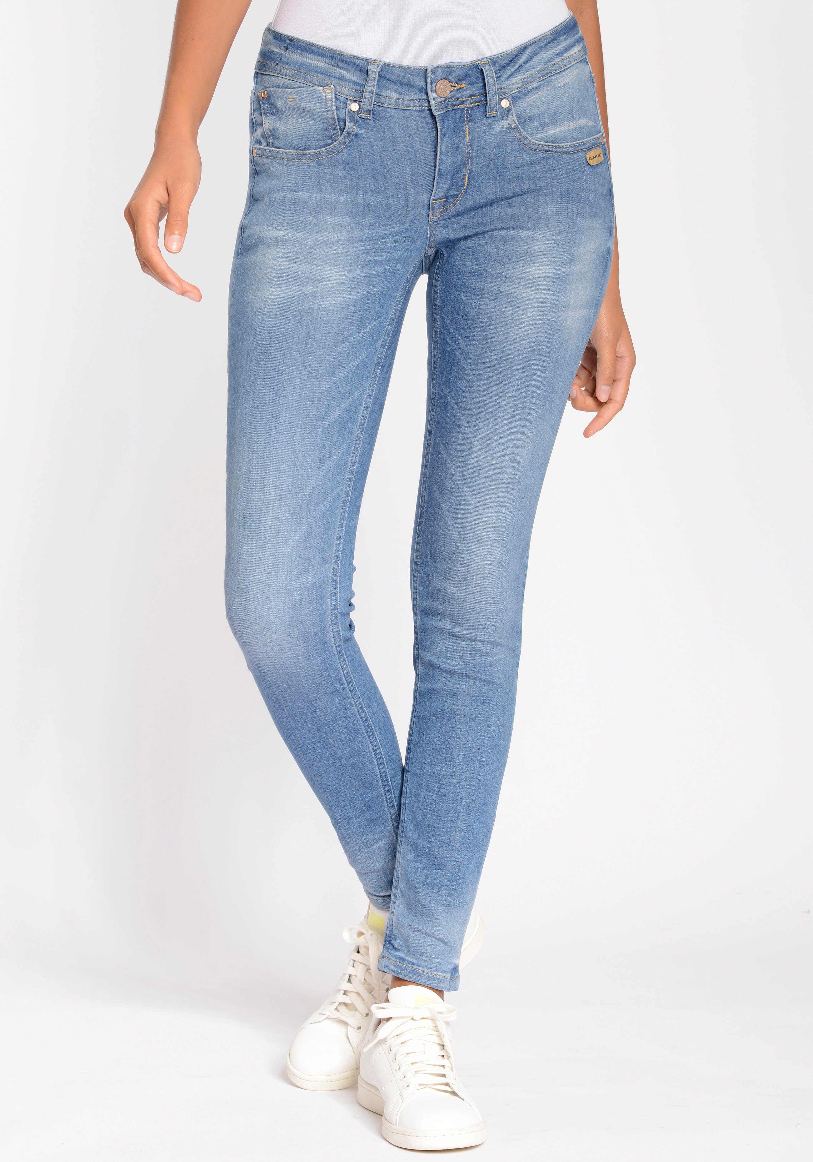 94FAYE Skinny-fit-Jeans 27 Model mit einer bei Größe 1,76m und 36 Körpergröße GANG Elastizität Das hoher ultimativem Komfort, Konfektionsgröße trägt von CROPPED und