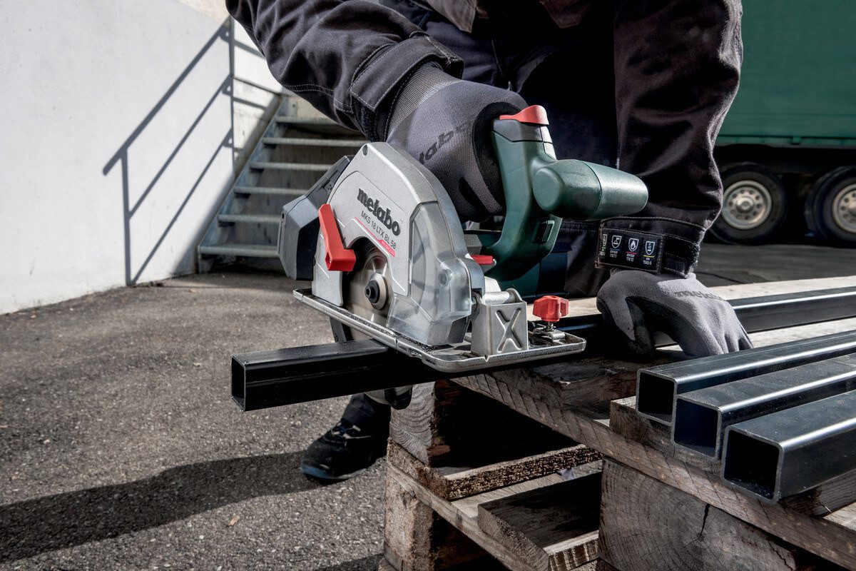 metabo Akku-Handkreissäge MKS 18 LTX BL 58, Metall Ohne Akku in metaBOX 340