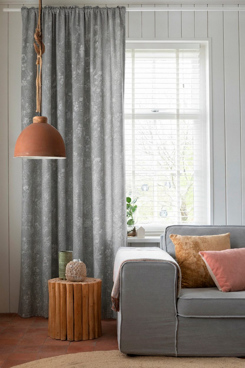 ELBERSDRUCKE Vorhang Gardine mit verdeckten Schlaufen Yuna hellgrau 255 x 140 cm (1 St), Multifunktionsband, blickdicht, Polyester, Streifen, floral, bedruckt, modern