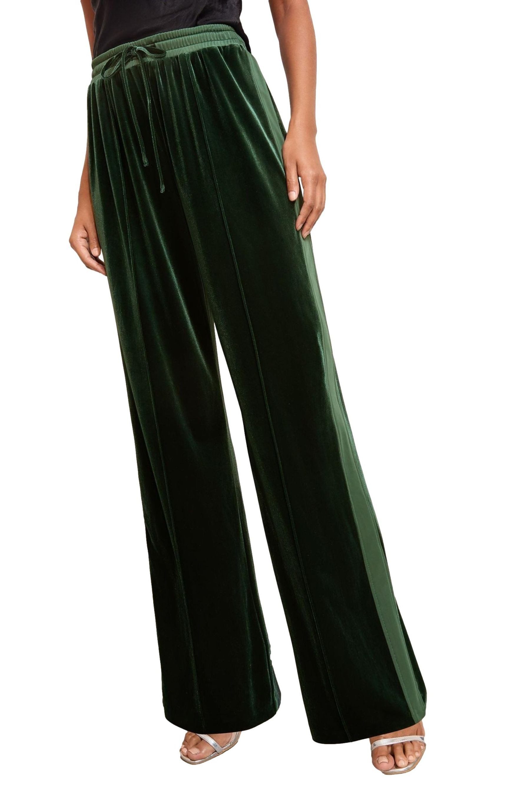 Friends Like These Samthose Friends Like These X Lucy Mecklenburgh Hose Petite (1-tlg)