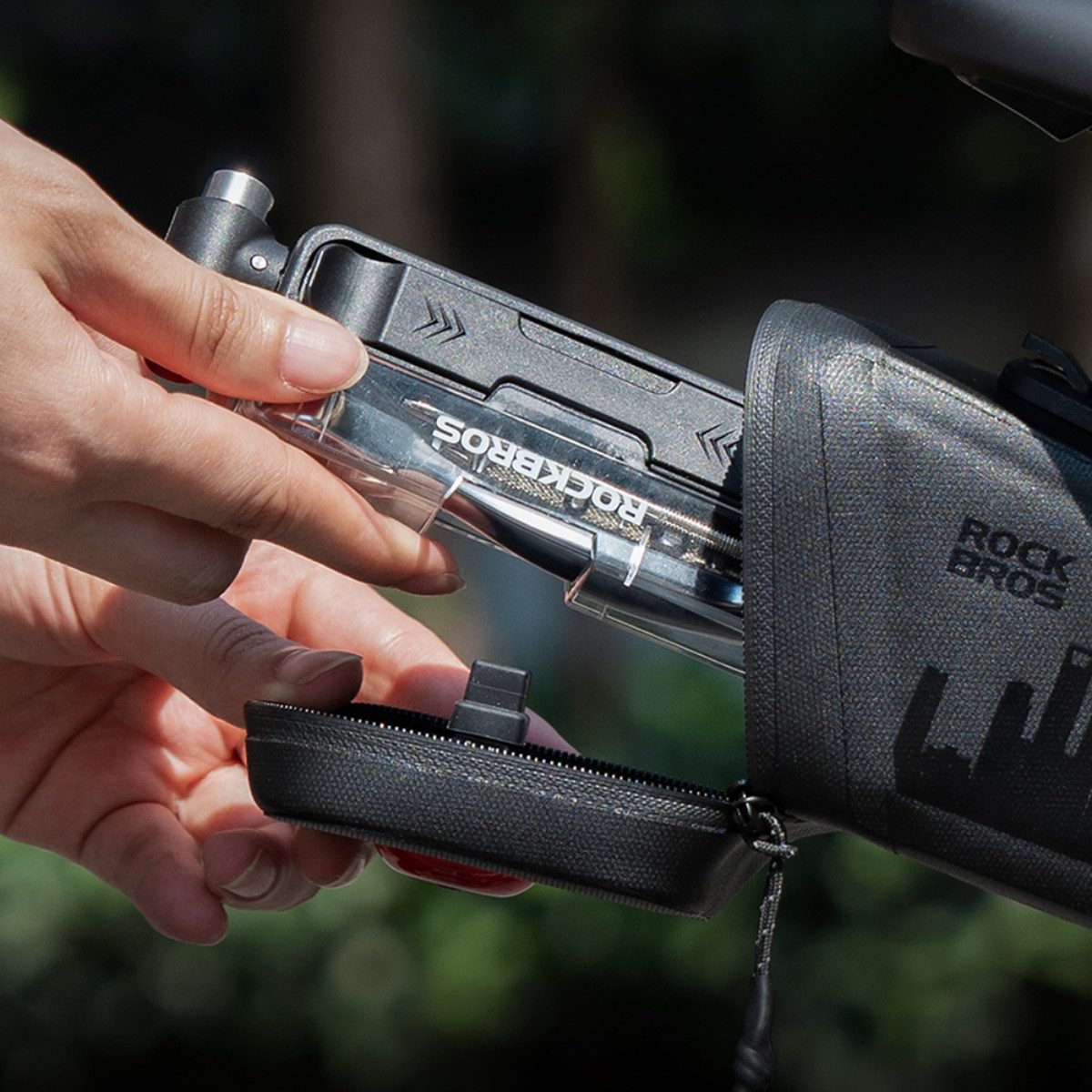 ROCKBROS Fahrradwerkzeugset CO2-Multitool-Set, (Multitool Set, Kompaktes Komplettset für unterwegs), Multitool mit CO2 Pumpe für schnelle Pannenhilfe