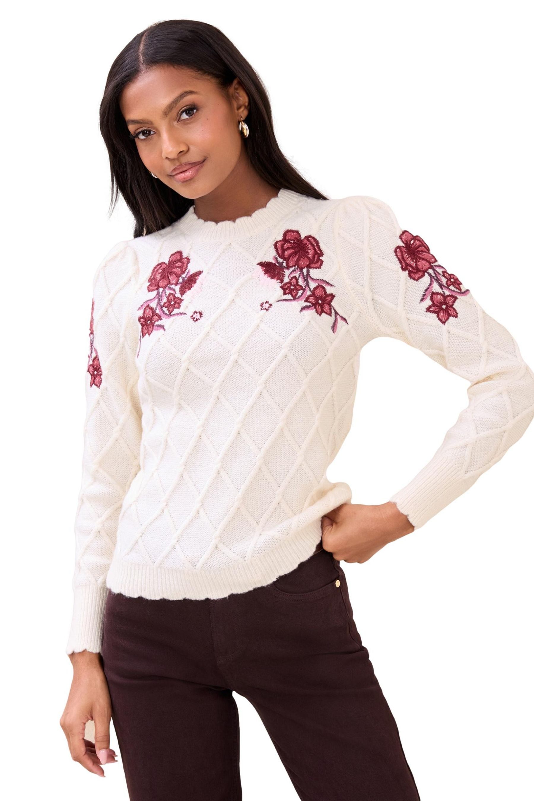 LIPSY Strickpullover Lipsy Strickpullover, Zopfmuster und Stickerei (1-tlg) günstig online kaufen