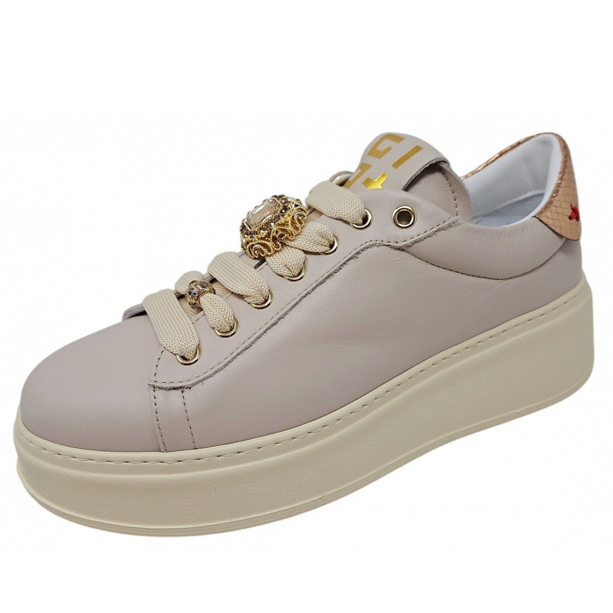 Sneaker