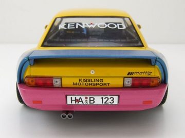 MCG Modellauto Opel Manta B Mattig "Manta Manta" 1991 gelb blau Modellauto 1:18 MCG, Maßstab 1:18