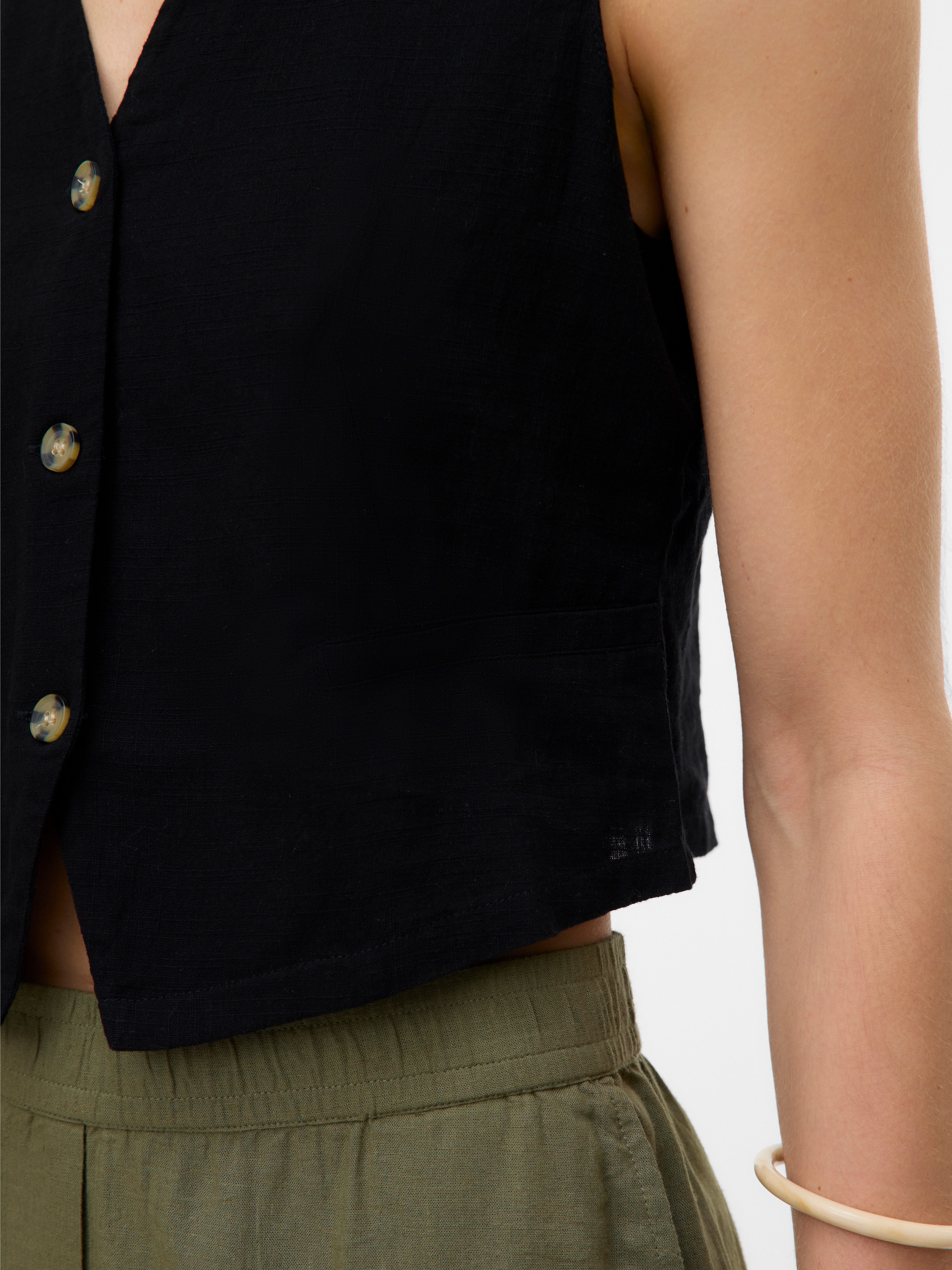 Vero Moda Kurzweste VMCAIA SL VEST WVN NOOS Baumwolle mit Leinen, figurbetonte Form