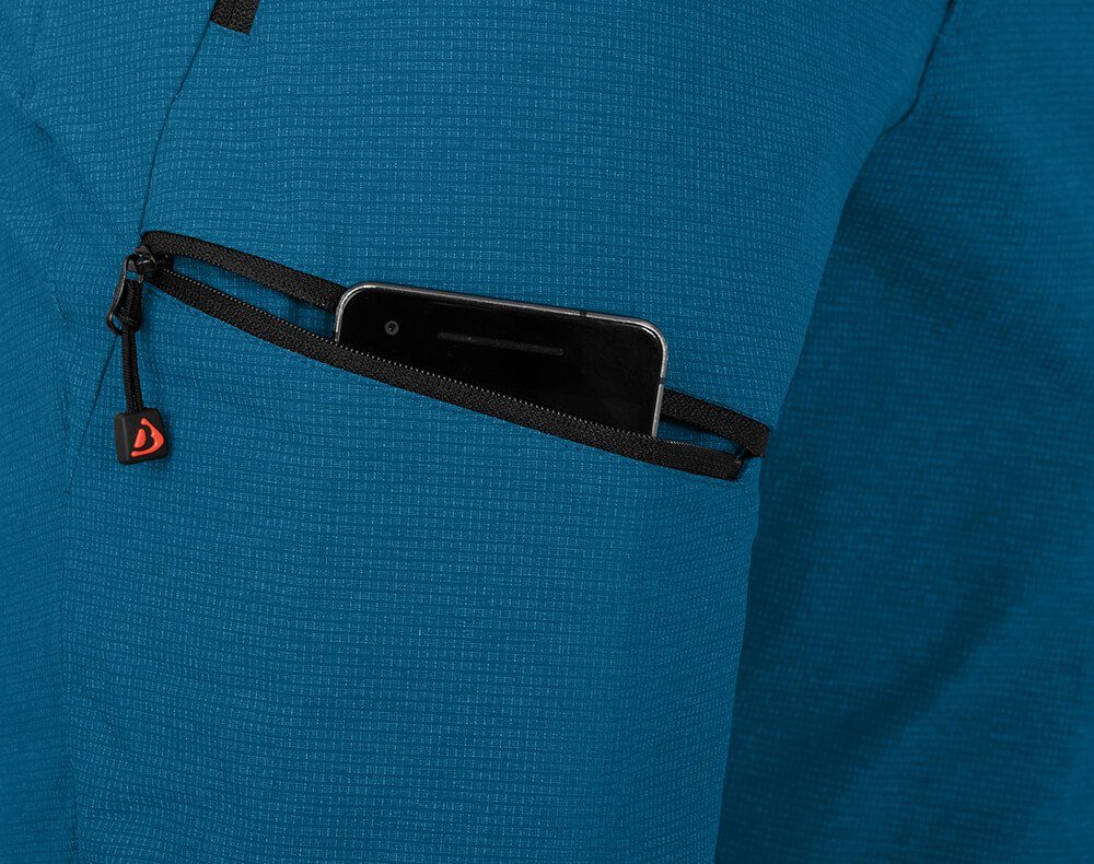 Bergson Outdoorhose LEBIKO Bermuda Herren elastisch, Normalgrößen, blau robust, Saphir Wandershorts
