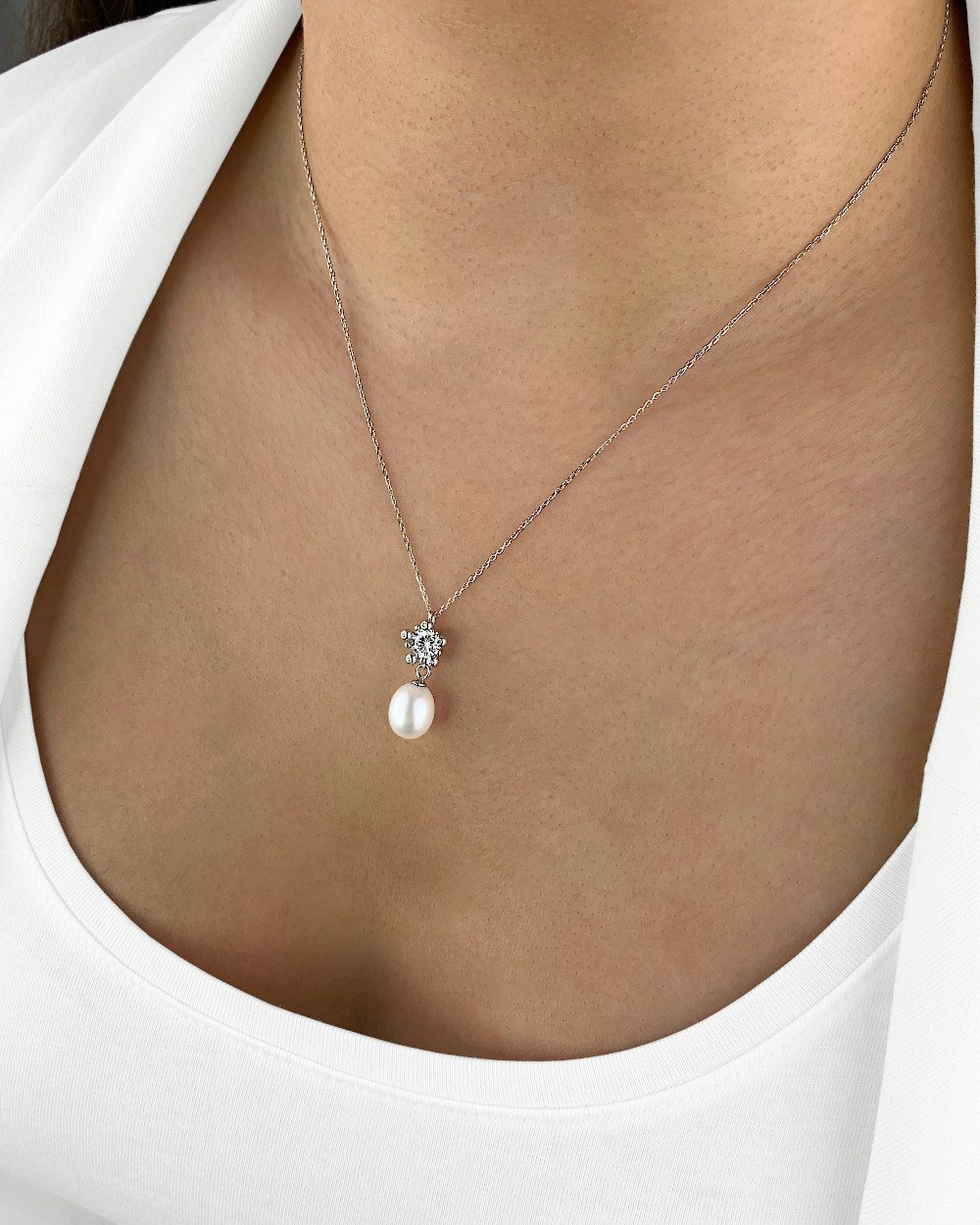 DANIEL CLIFFORD Perlenkette 'Nala' Damen Halskette Silber 925 Anhänger Perle und Kristall (inkl. Verpackung), größenverstellbare Silberkette 40cm - 45cm weißer Perlenanhänger