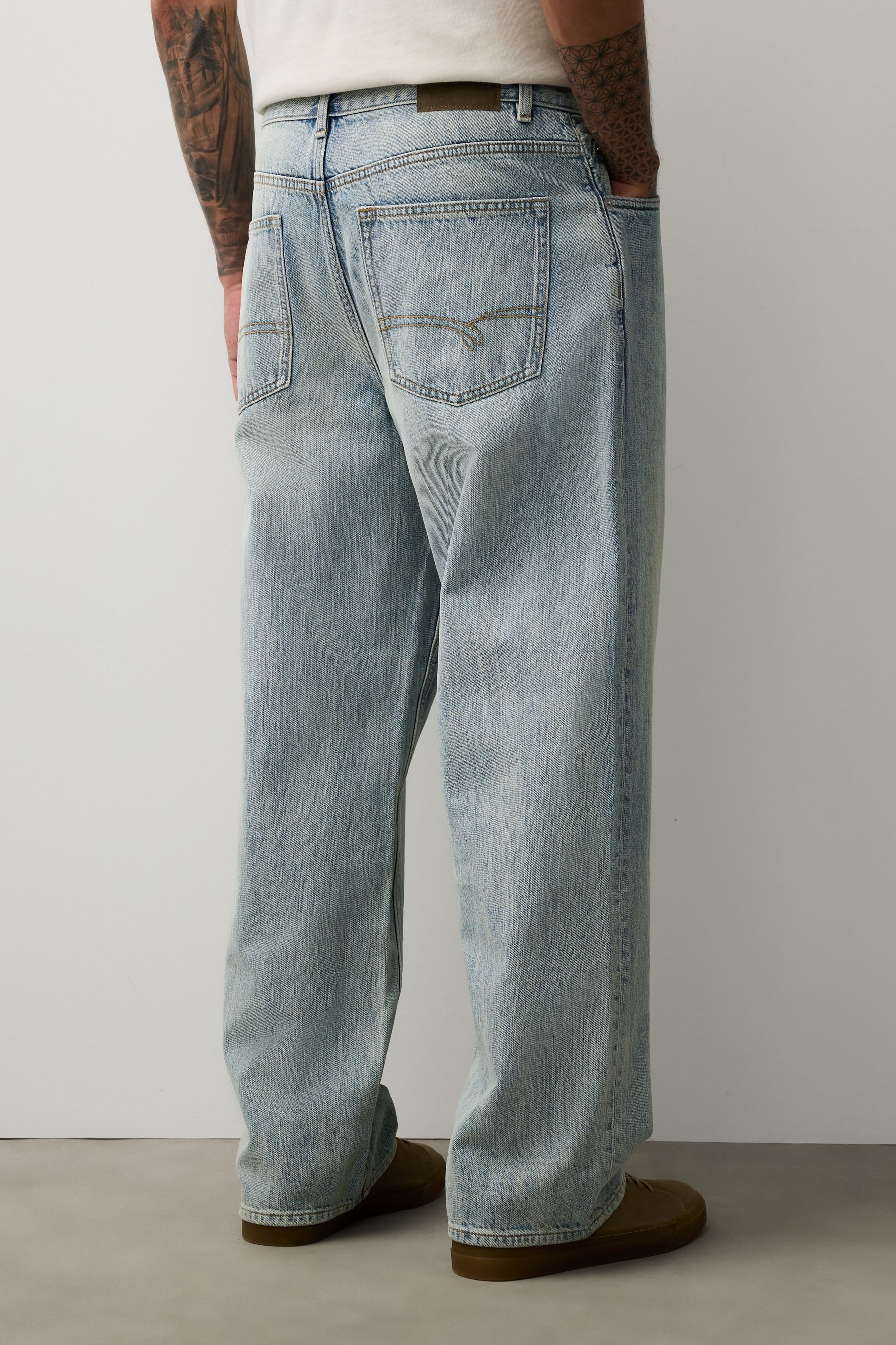 Next Weite Jeans Leichte Baggy Fit Jeans (1-tlg) – Bild 2 von 5