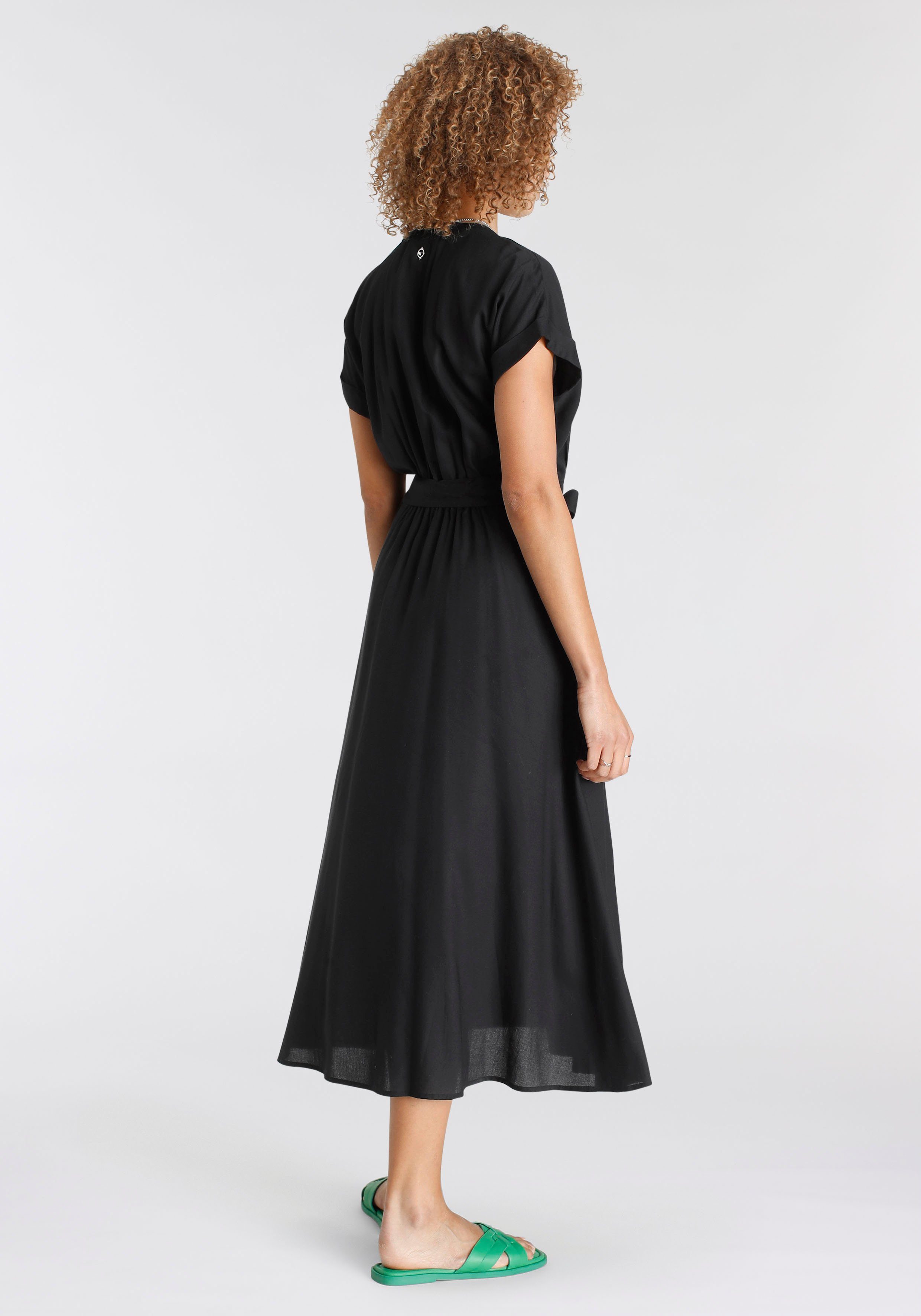 Tamaris Hemdblusenkleid aus gewebter Viskose, mit Knopfleiste