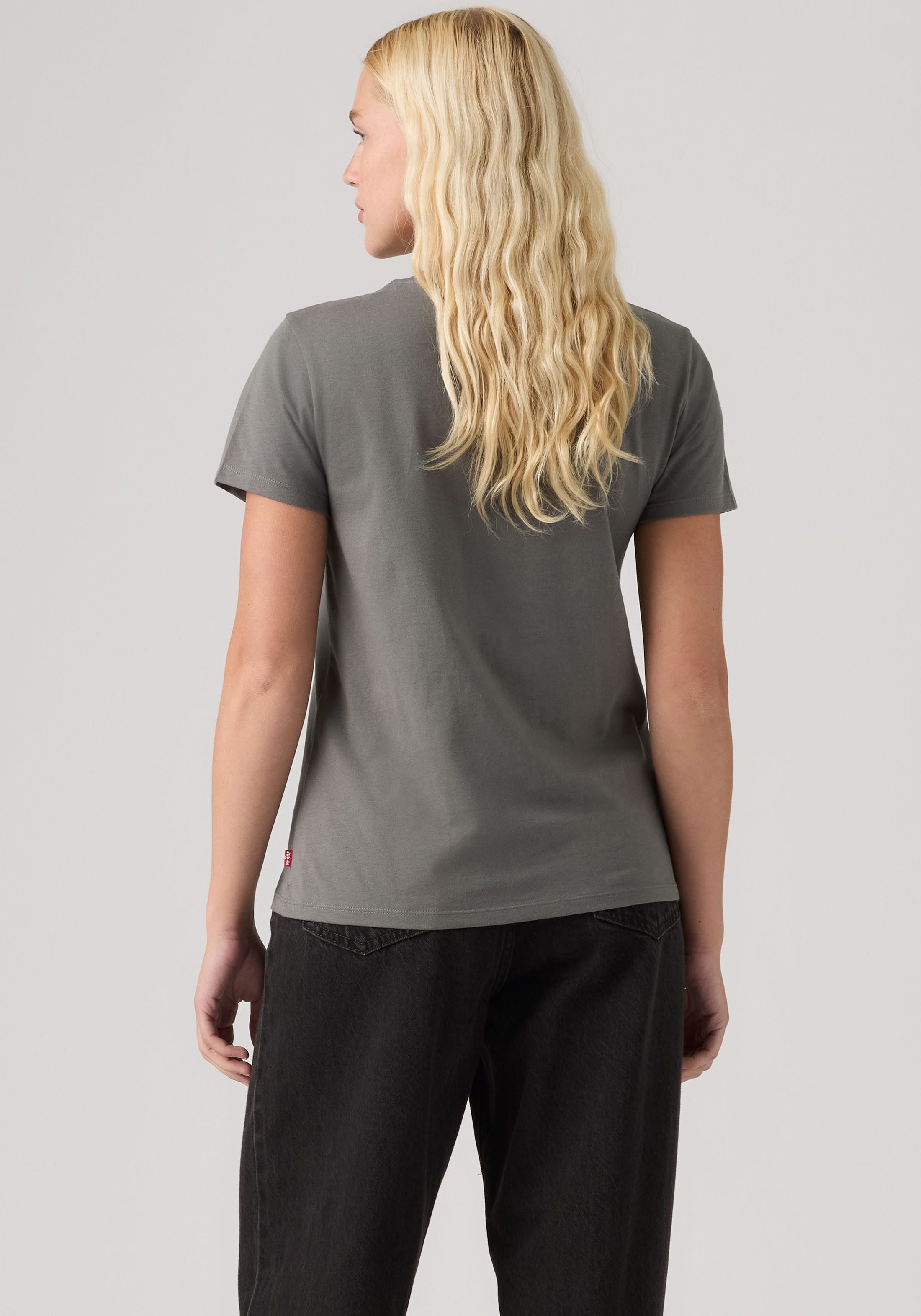 Levi's® T-Shirt THE PERFECT TEE mit Batwing-Logoprint – Bild 3 von 5