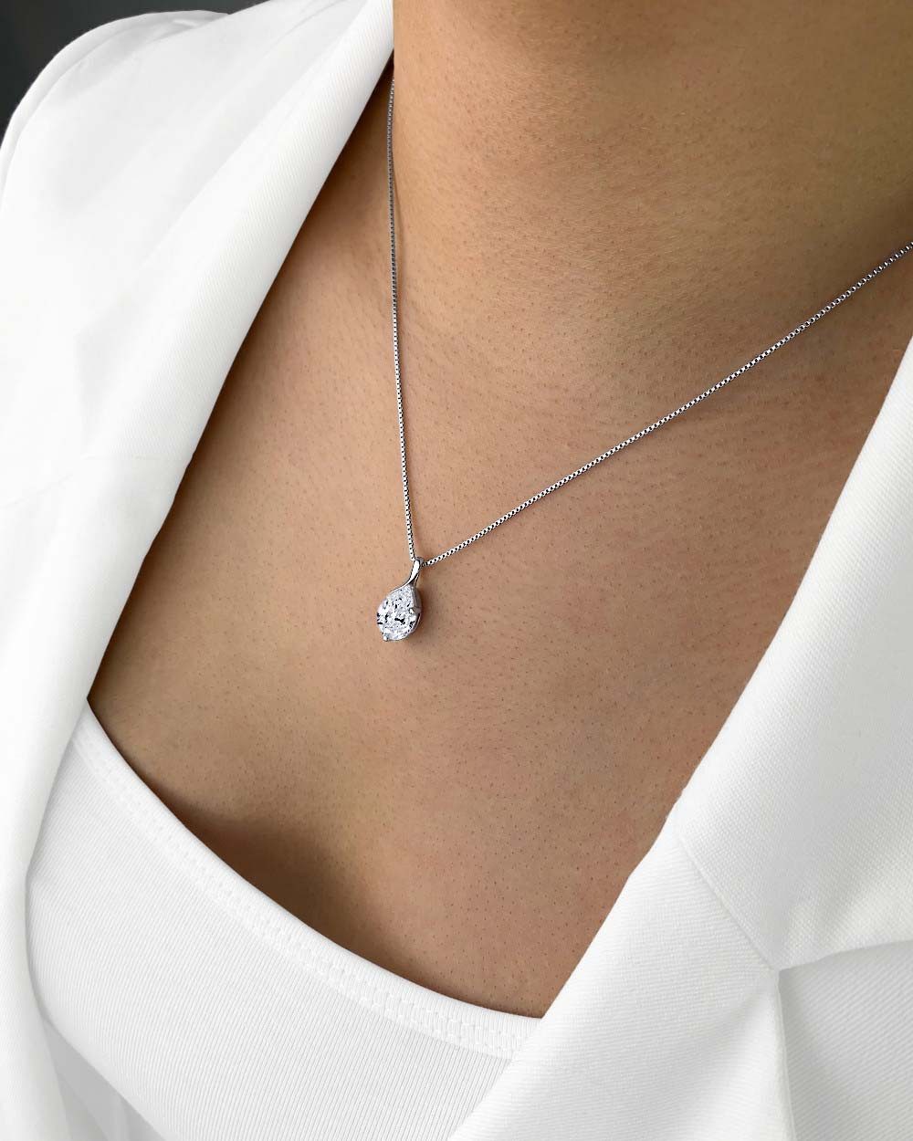 DANIEL CLIFFORD Kette mit Anhänger 'Violette' Damen Halskette Silber 925 Kristall Anhänger Tropfen (inkl. Verpackung), größenverstellbare Silberkette 40cm - 45cm, Collier mit Kristall