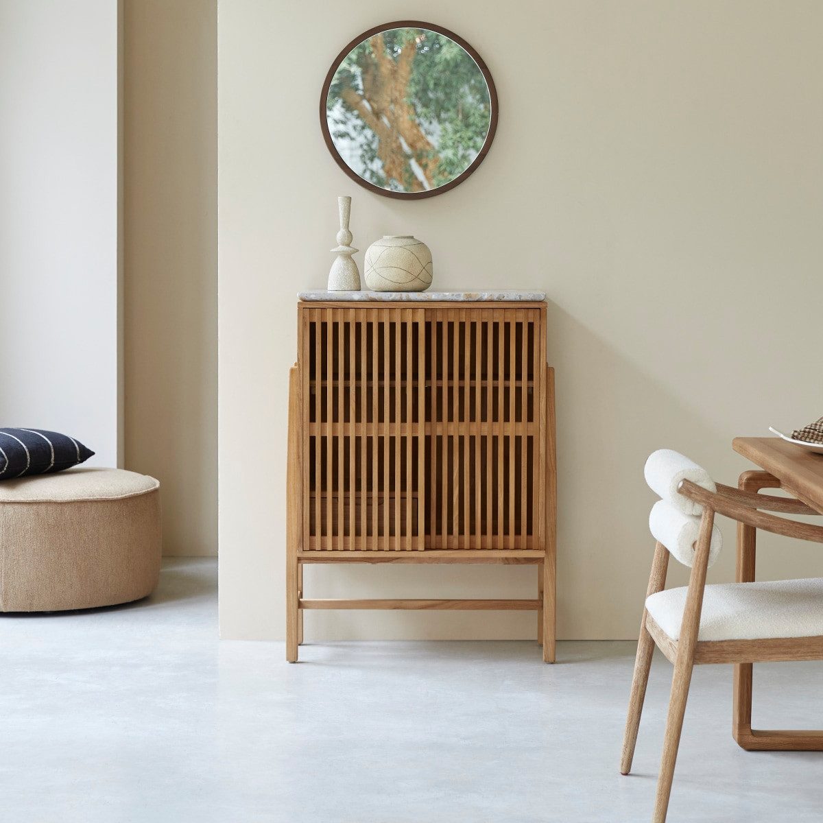 Tikamoon Sideboard Anrichte Isaure aus massivem Nussbaumholz und Premium-Terrazzo 80 cm