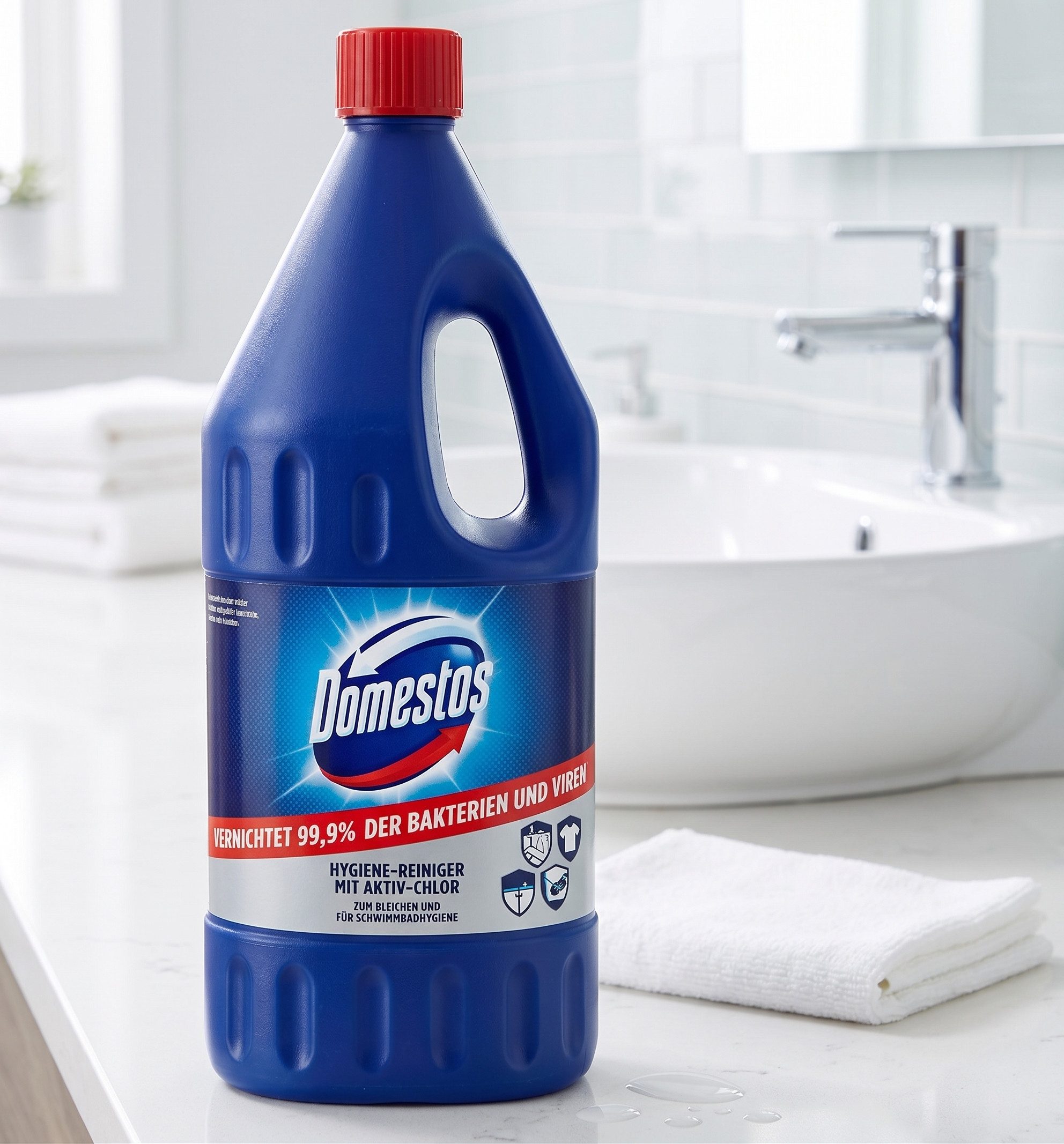 DOMESTOS Domestos Bleichmittel & Schimmelentferner Hygiene Reiniger, 2 l Bleichmittel