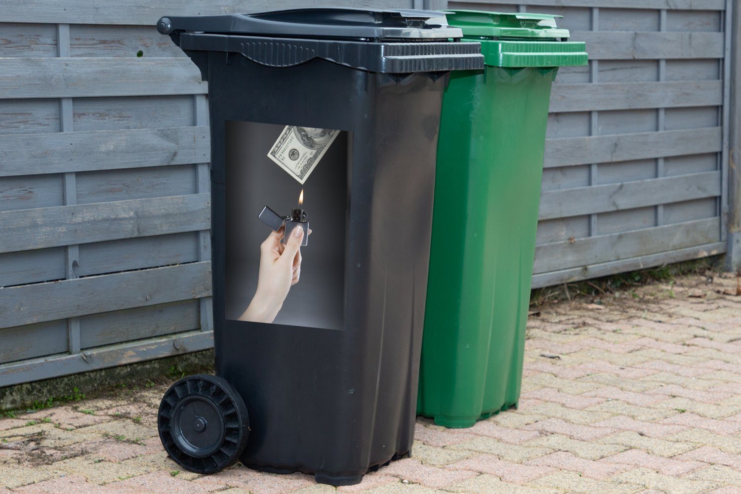 MuchoWow Wandsticker Geld Mülleimer-aufkleber, einem Container, Mülltonne, St), Feuerzeug Abfalbehälter mit Sticker, (1
