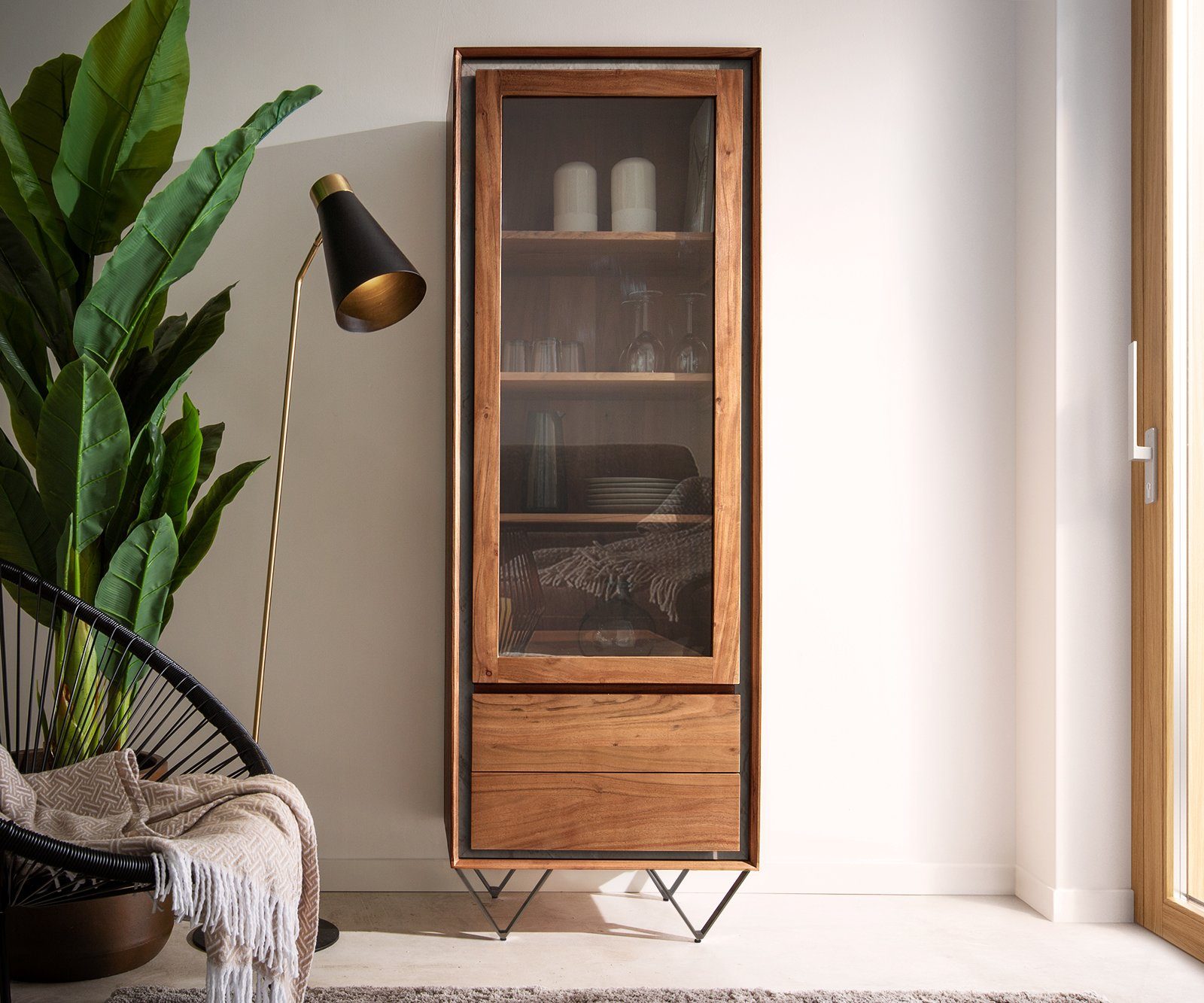 DELIFE Vitrine Stonegrace Akazie Braun Steinfurnier 55x180 cm 1 Tür 2 Schübe V-Fuß Schwarz