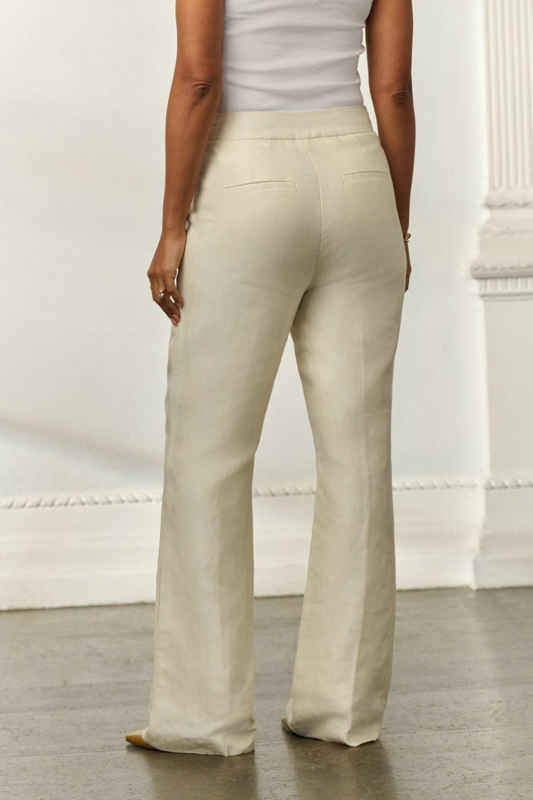 Next Anzughose N. Premium Bootcut-Hose aus 100 % Leinen (1-tlg)