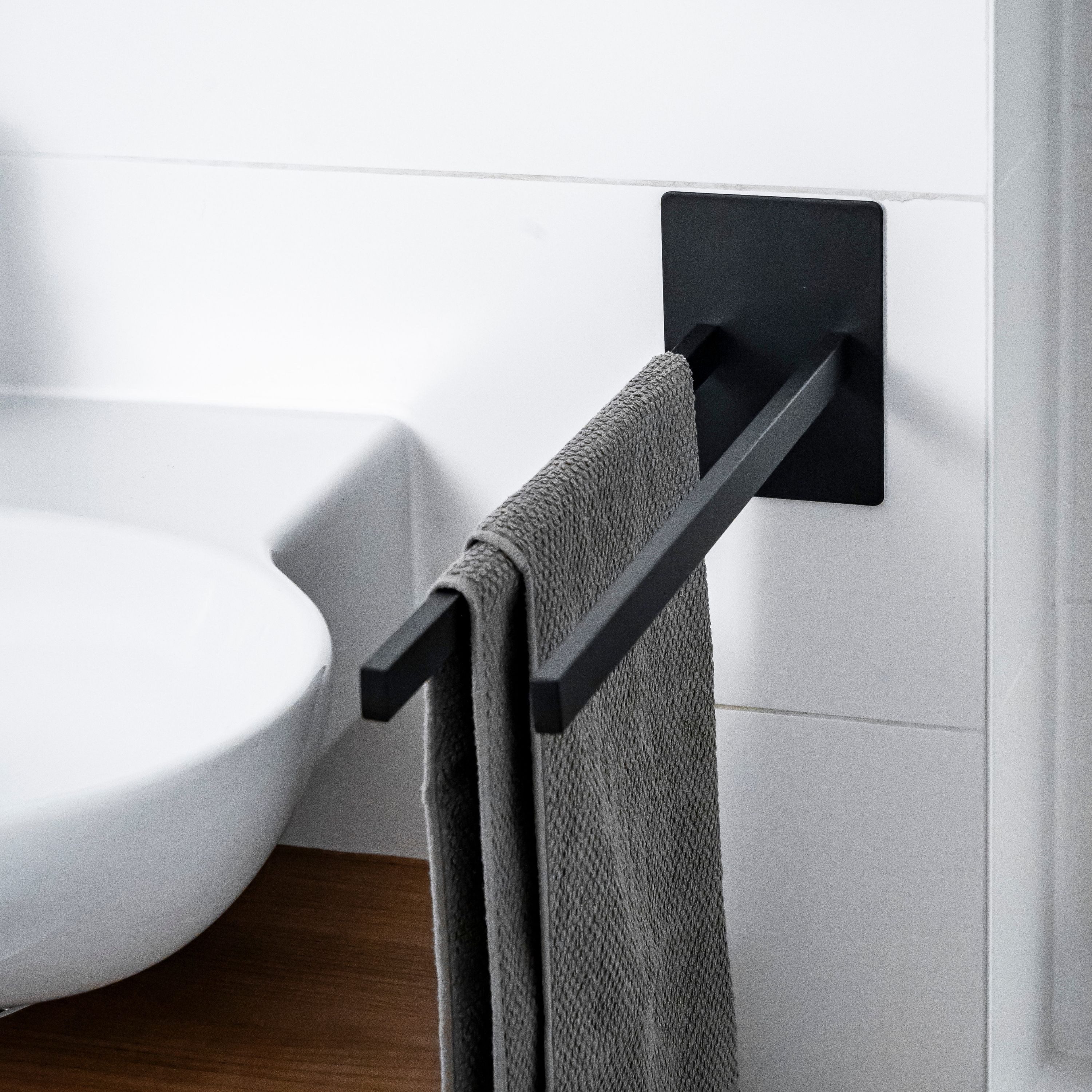 ELMOWO Doppelhandtuchhalter ohne Bohren aus Edelstahl für 2 Handtücher zur günstig online kaufen