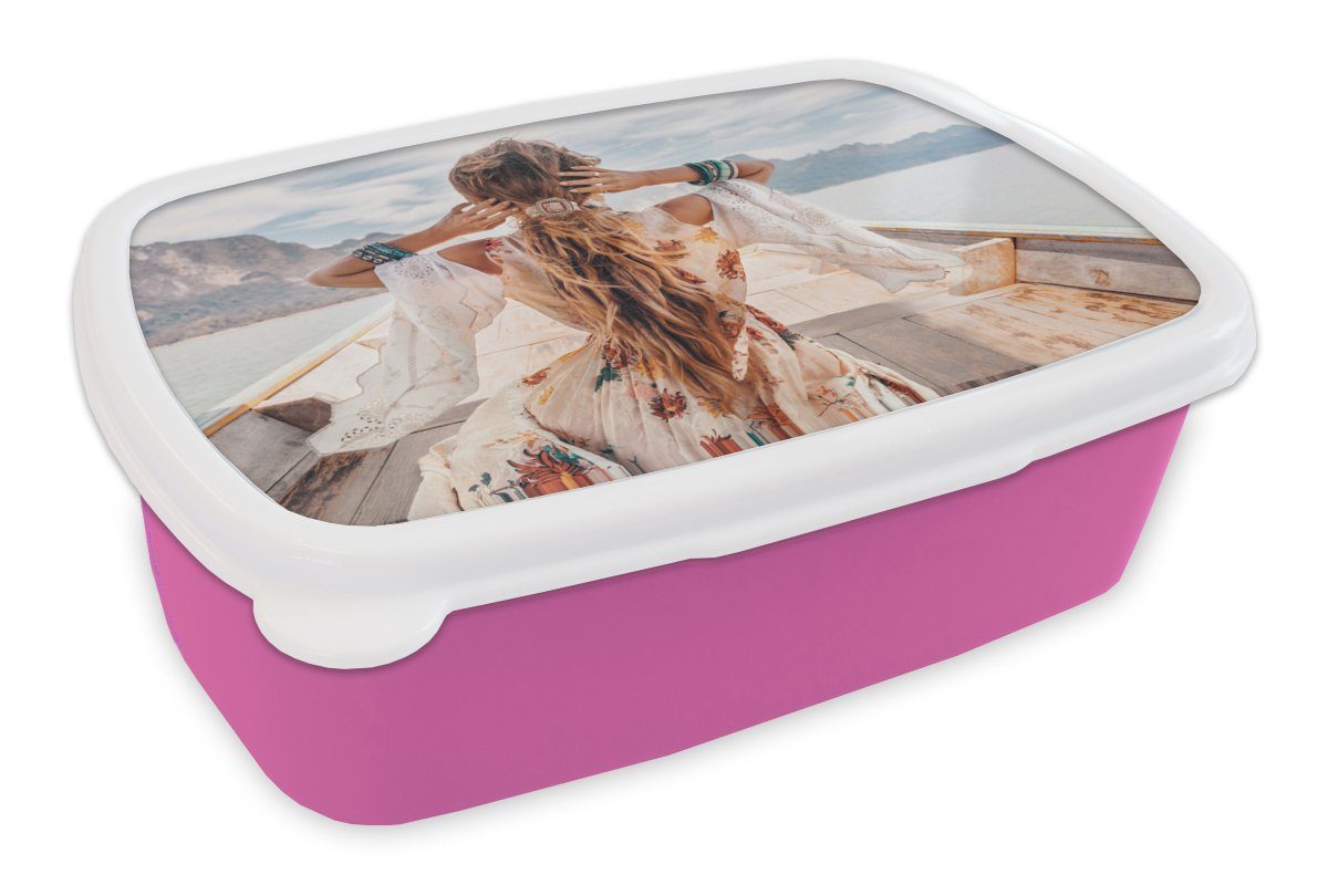MuchoWow Lunchbox Frau - Boot - Norwegen - Weiß - Wasser - Bergen, Kunststoff, (2-tlg), Brotbox für Erwachsene, Brotdose Kinder, Snackbox, Mädchen, Kunststoff rosa