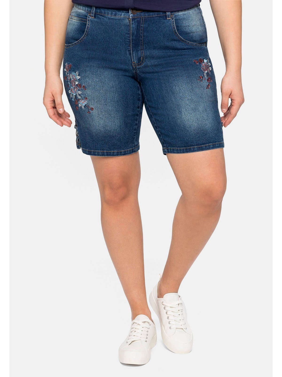 sheego by Joe Browns Jeansbermudas Große Größen mit floralen Stickereien