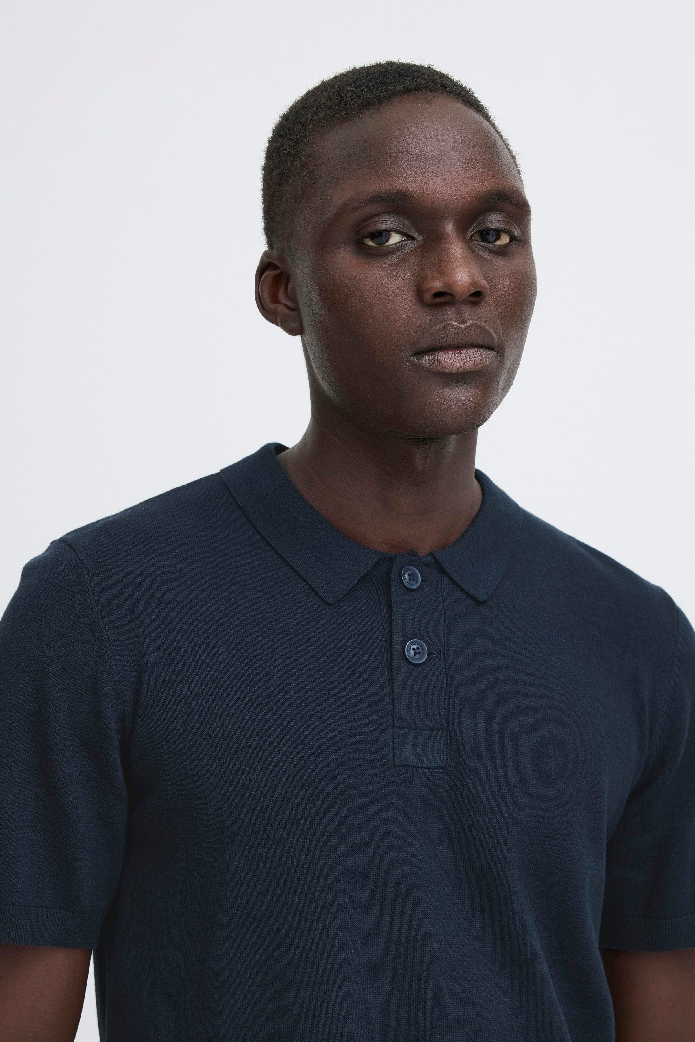 Blend Poloshirt BHBRAY KNIT POLO aus Baumwolle und Strick, Regular Fit, pflegeleicht, mit Markenlabel