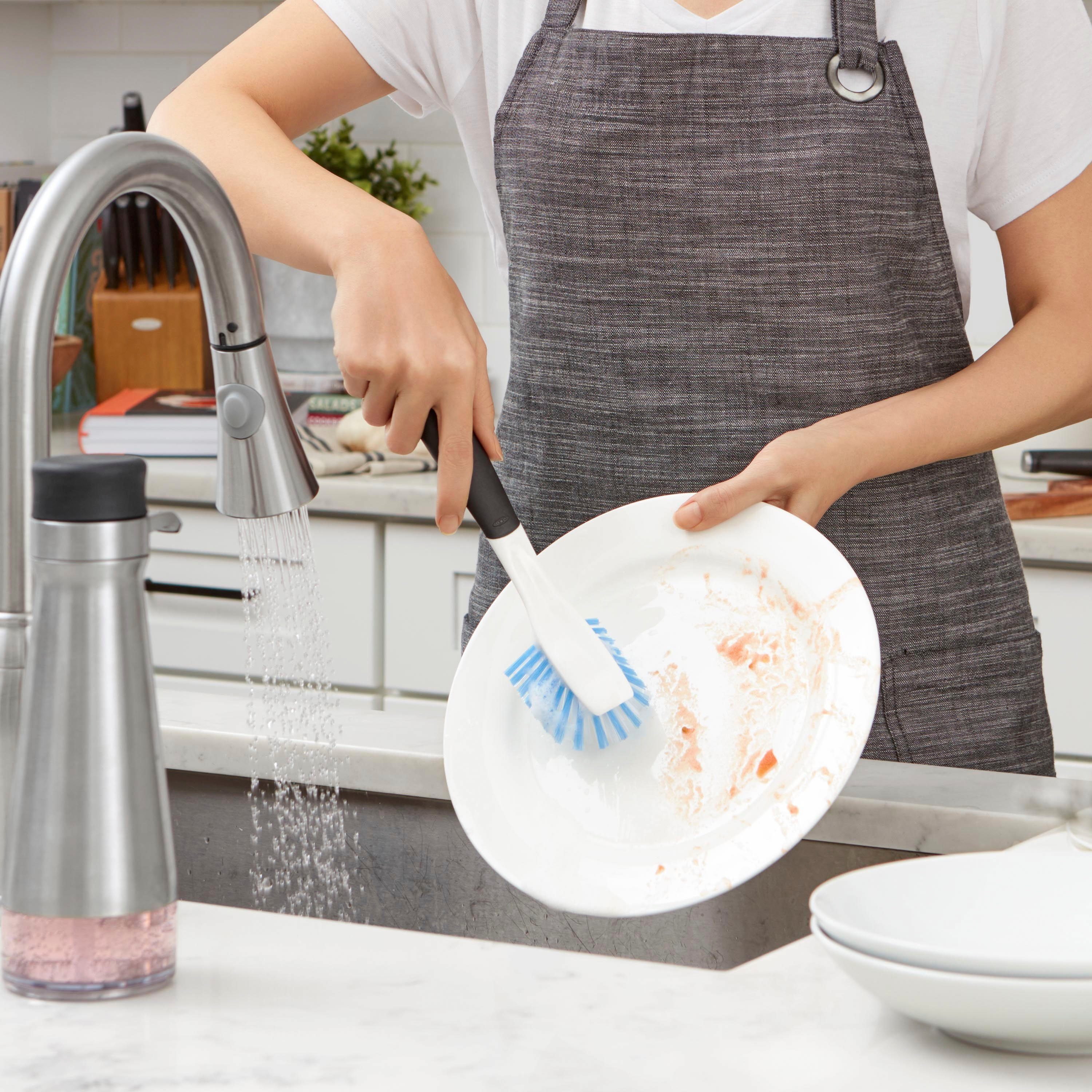 OXO Good Grips Reinigungsbürste, robuste Nylonborsten – Bild 3 von 5
