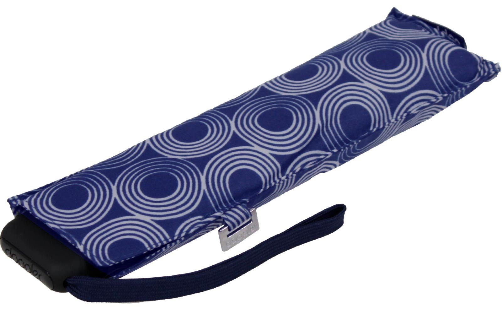 dieser doppler® Taschenregenschirm überall treue blau Platz findet ein leichter Begleiter und für Schirm flacher Tasche, jede