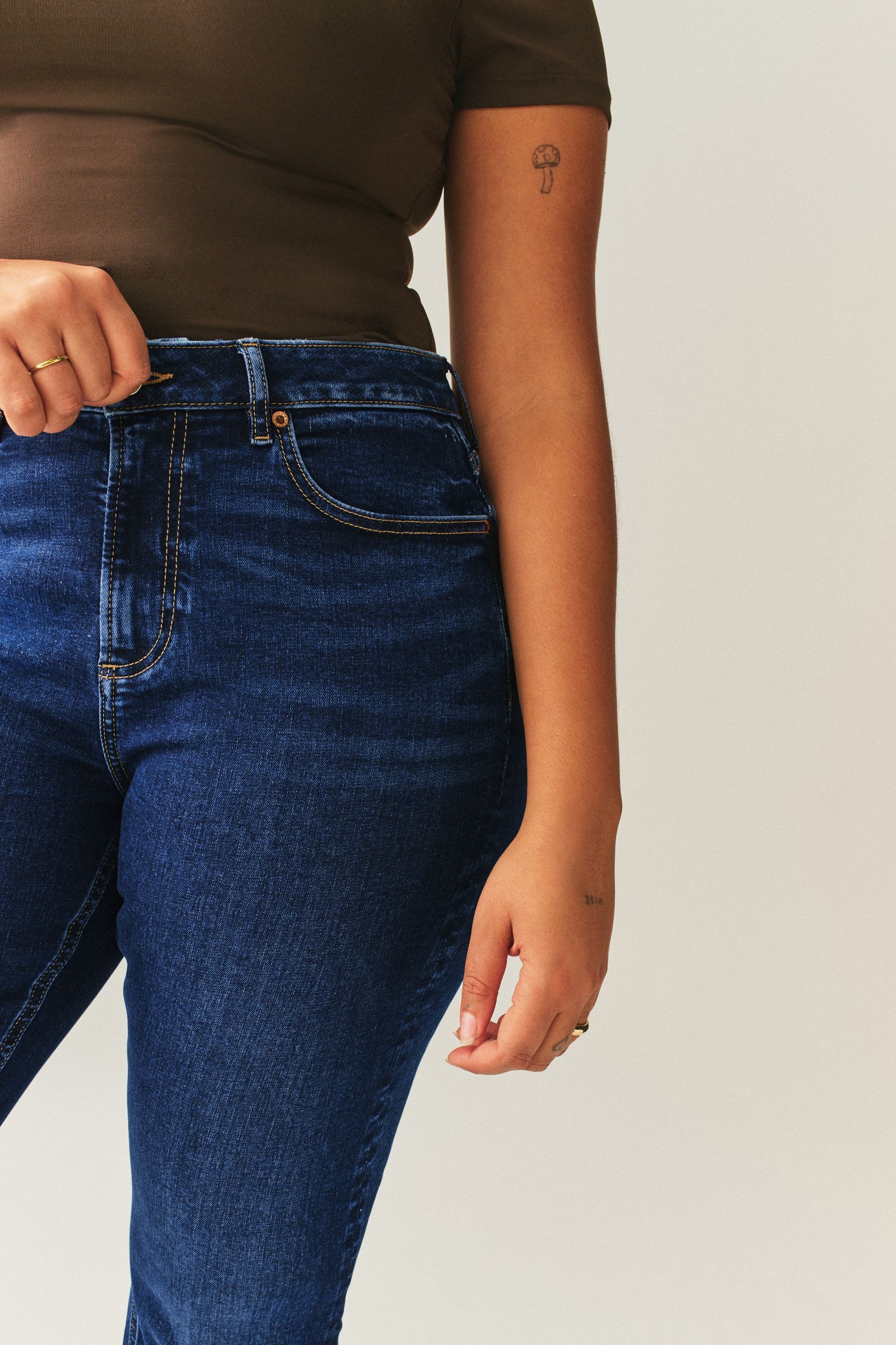 Next Bootcut-Jeans Sanduhr Bootcut-Jeans aus Stretchdenim (1-tlg)
