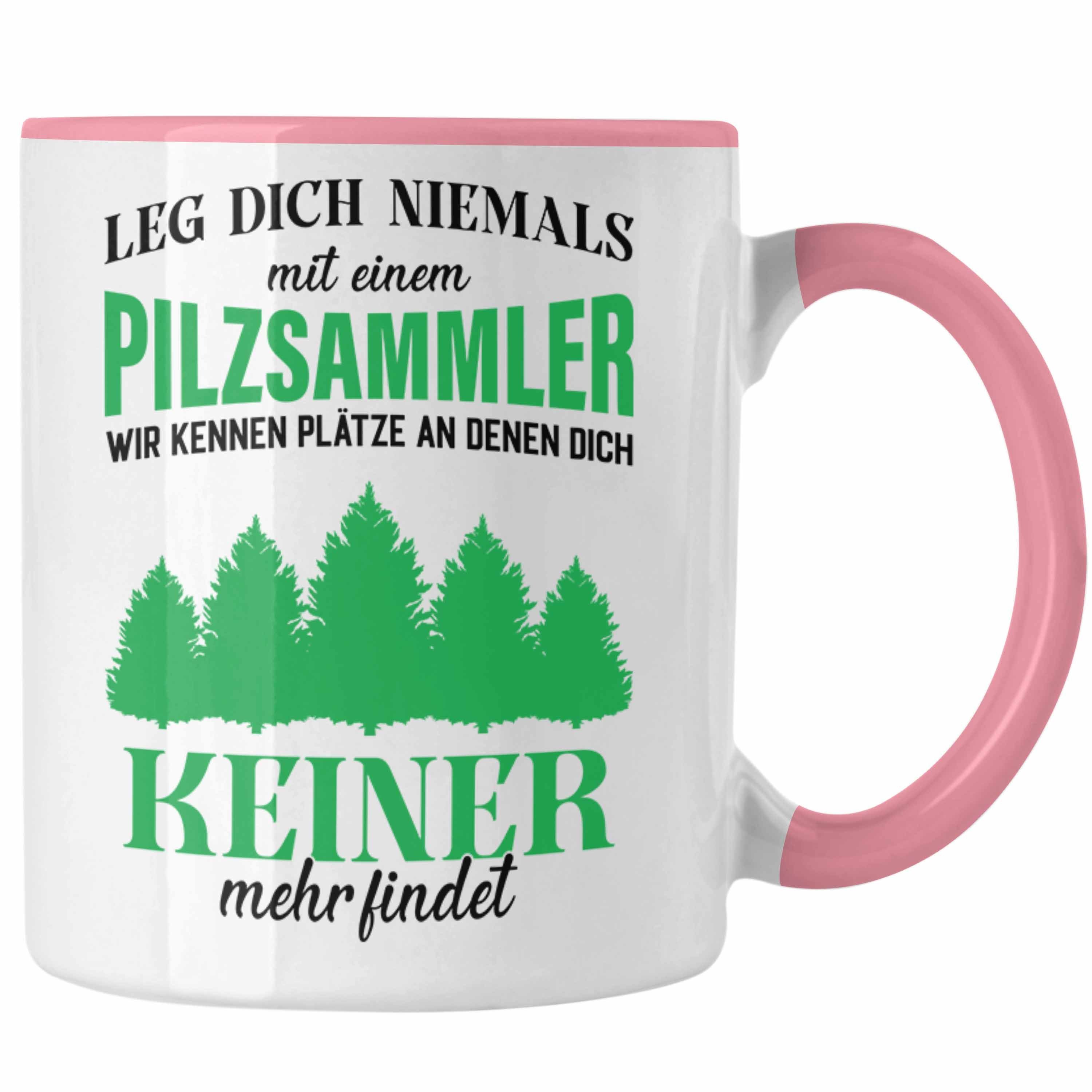 Trendation Tasse Trendation - Pilzsammler Geschenk Tasse Pilze Sammeln Kaffeetasse Geschenkidee Pilzsucher Pilzliebhaber Lustig Rosa