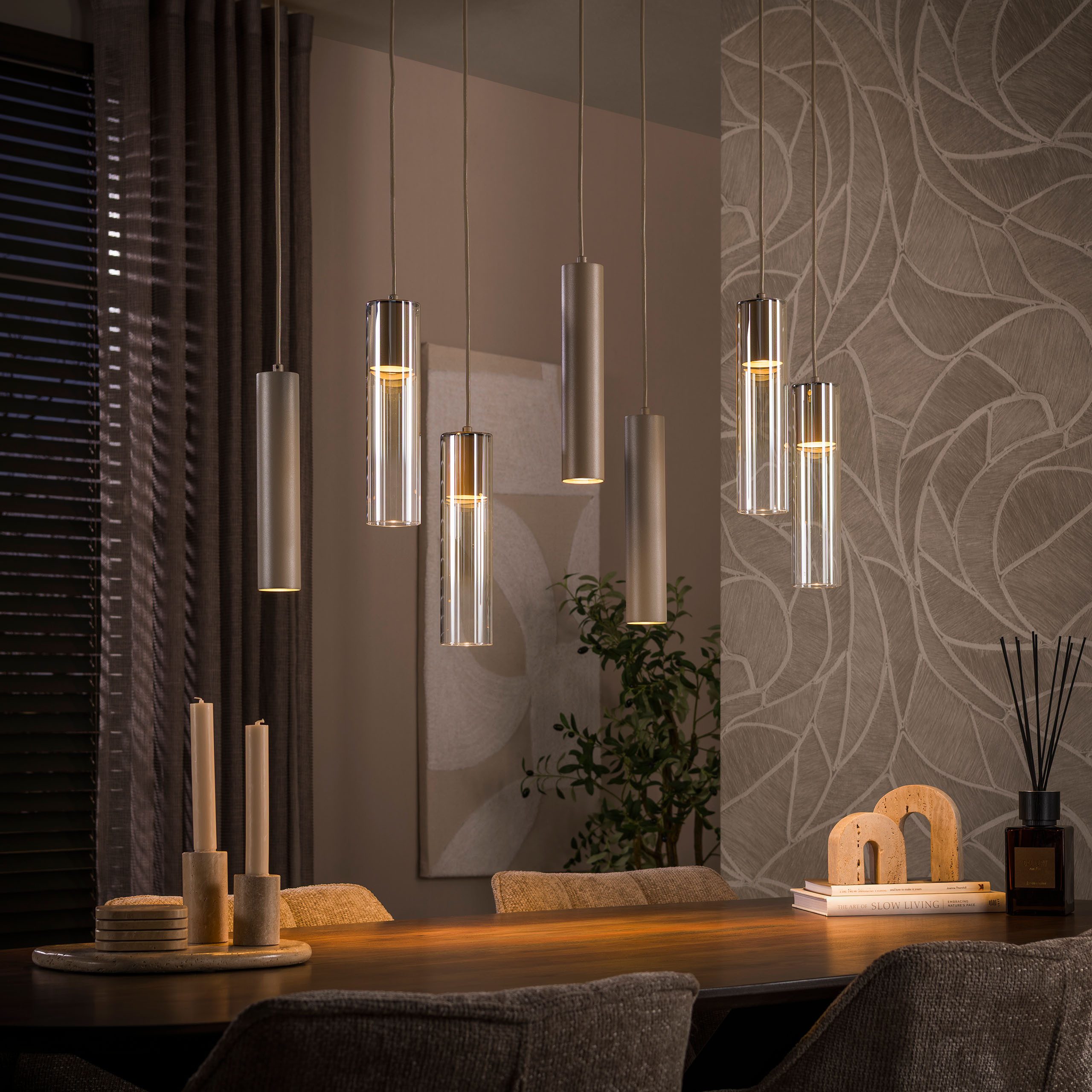 leven! Annekathrin Storkebaum Pendelleuchte Hängelampe LUNEA 7 flammig 84 cm beige Glas höhenverstellbar, unterschiedlich gestaltete Pendel