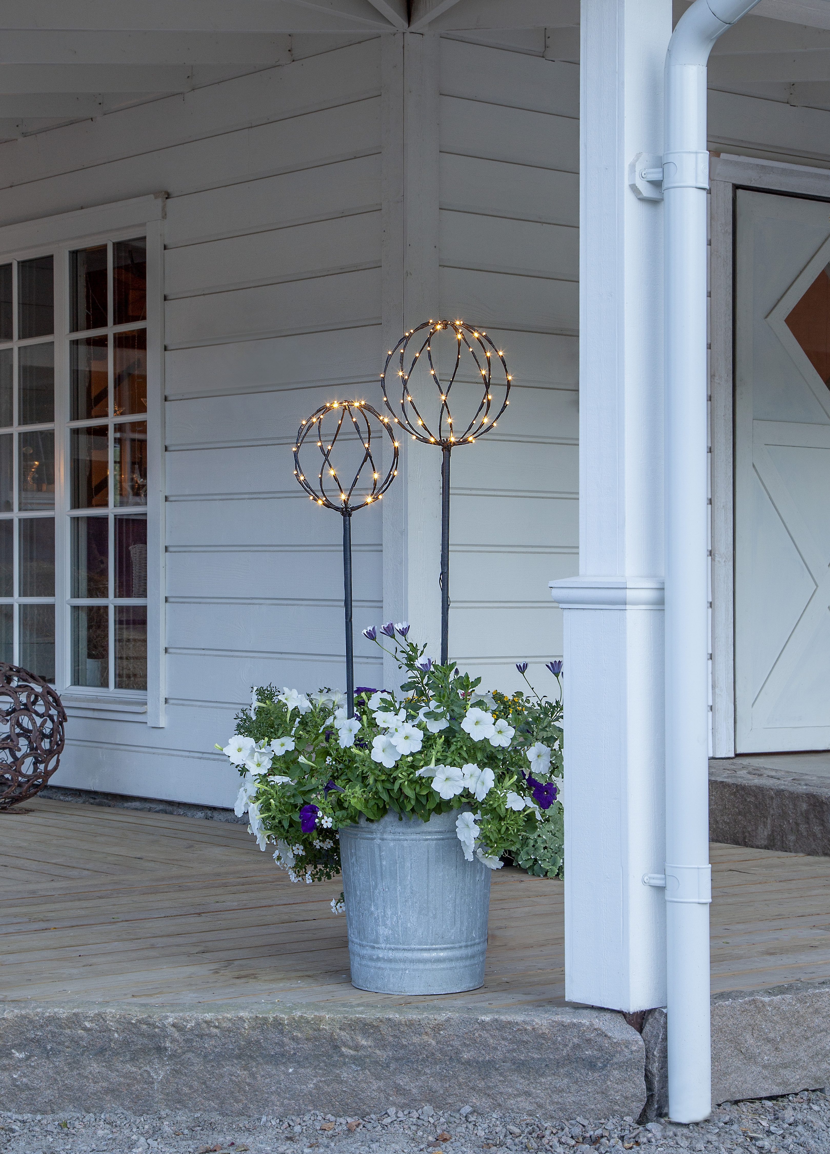 STAR TRADING LED Gartenleuchte Außendekoration Sphere, LED fest integriert, Warmweiß, 2er-Set mit zwei unterschiedlichen Höhen, LEDs warmweiß, 5 m Zuleitung
