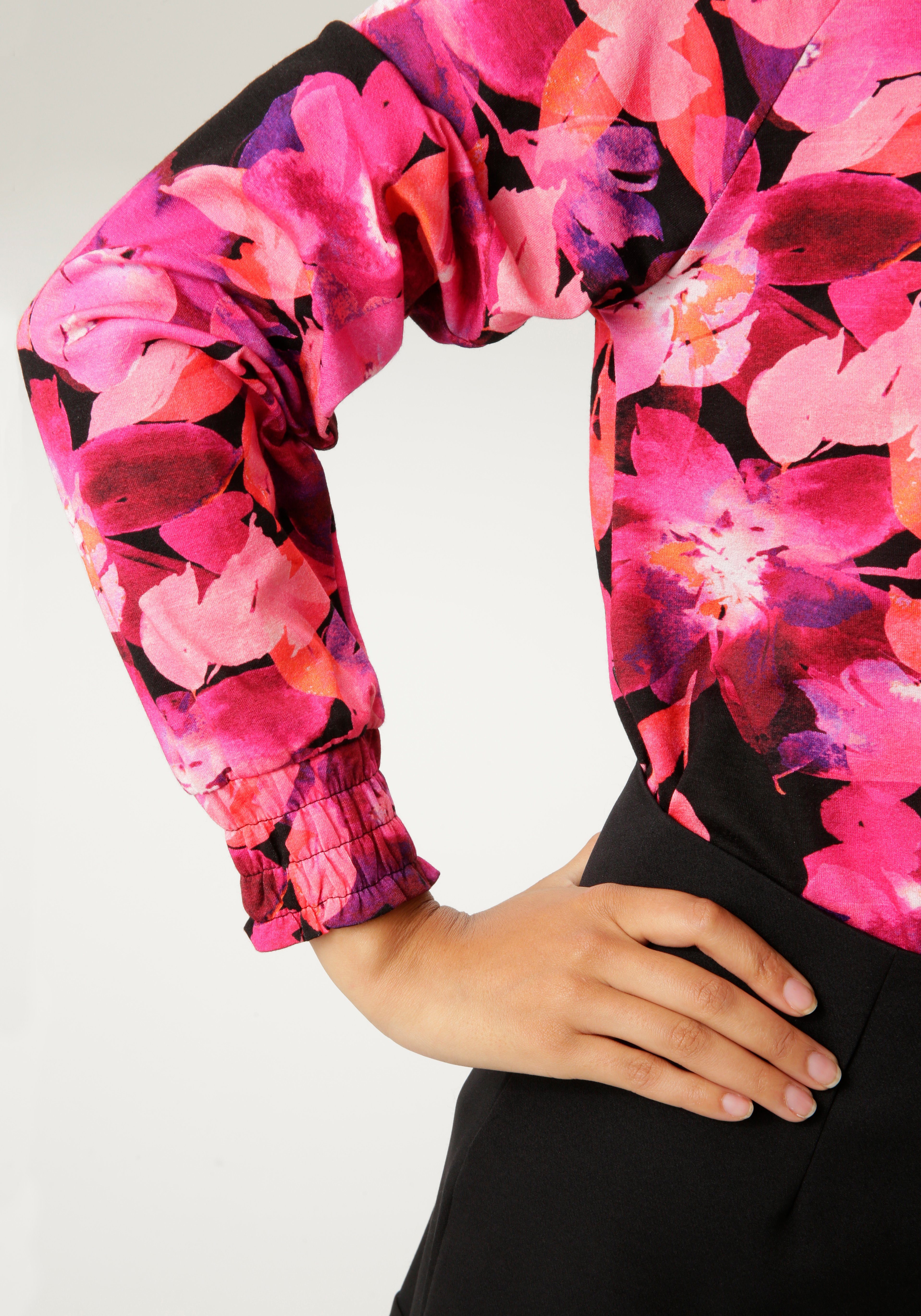 Aniston CASUAL Langarmshirt mit bezauberndem KOLLEKTION Blumendruck - NEUE