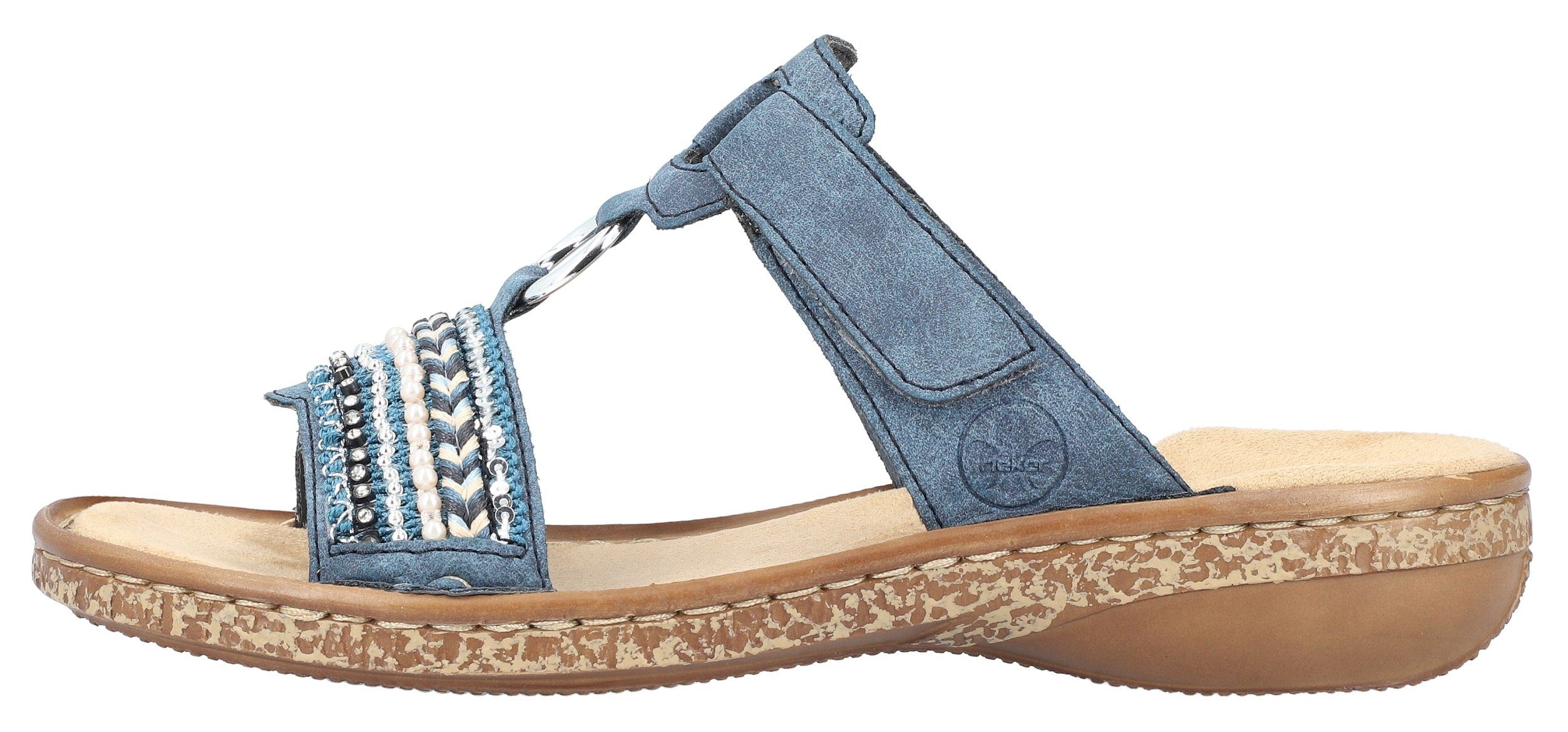 Rieker Pantolette Keilabsatz, Sommerschuh, Schlappen mit Pailetten- und Perlenbesatz