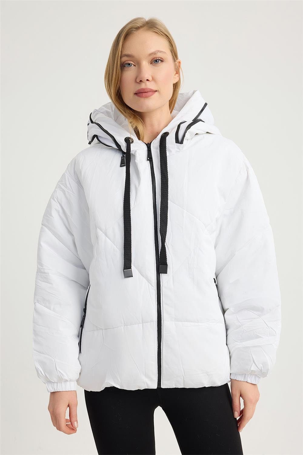 HomeStore Windbreaker Kapuzen-Steppjacke mit Aufdruck