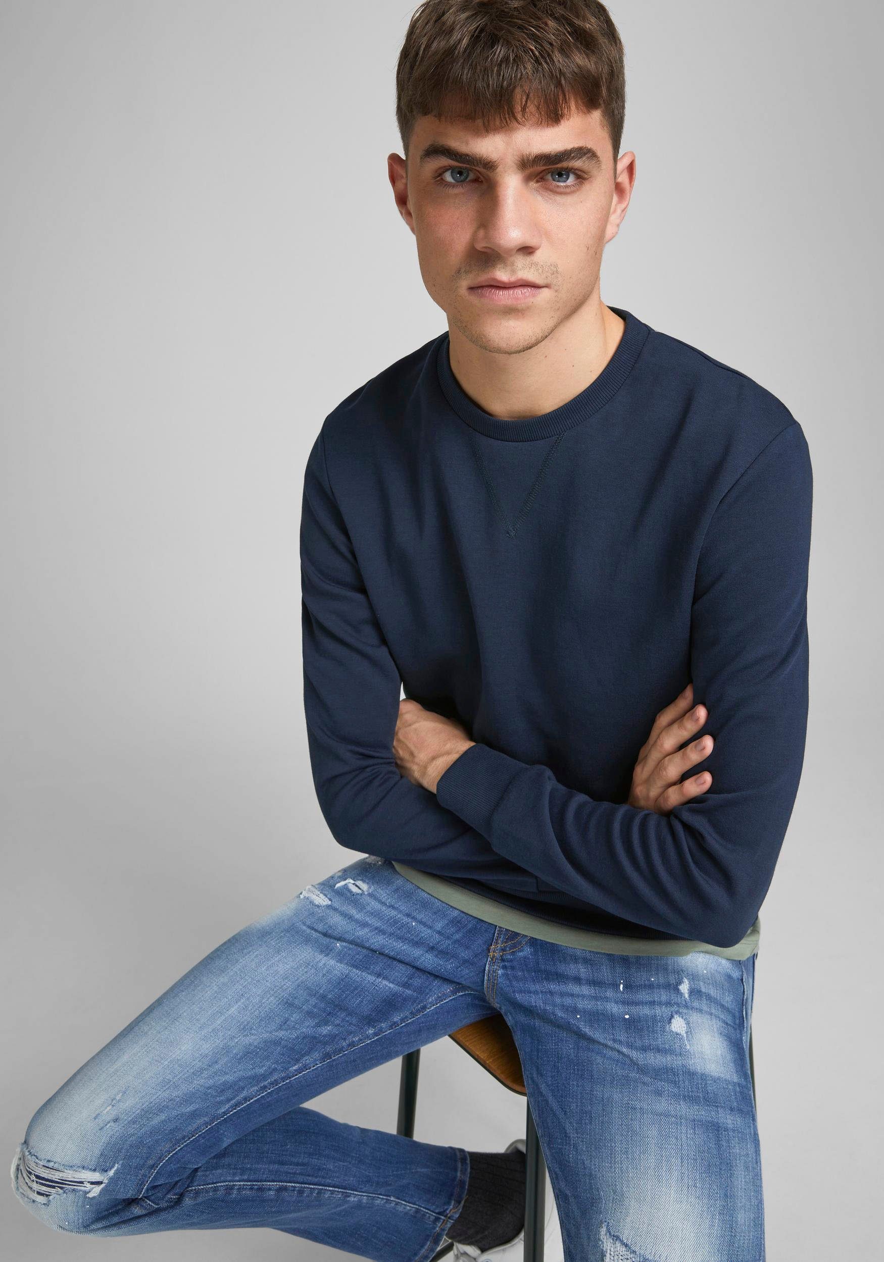Jack & Jones Sweatshirt JJEBASIC mit Flaglabel und weicher Baumwollmischung unifarben, modisch, regular fit, Baumwolle, Rundhals – Bild 3 von 5